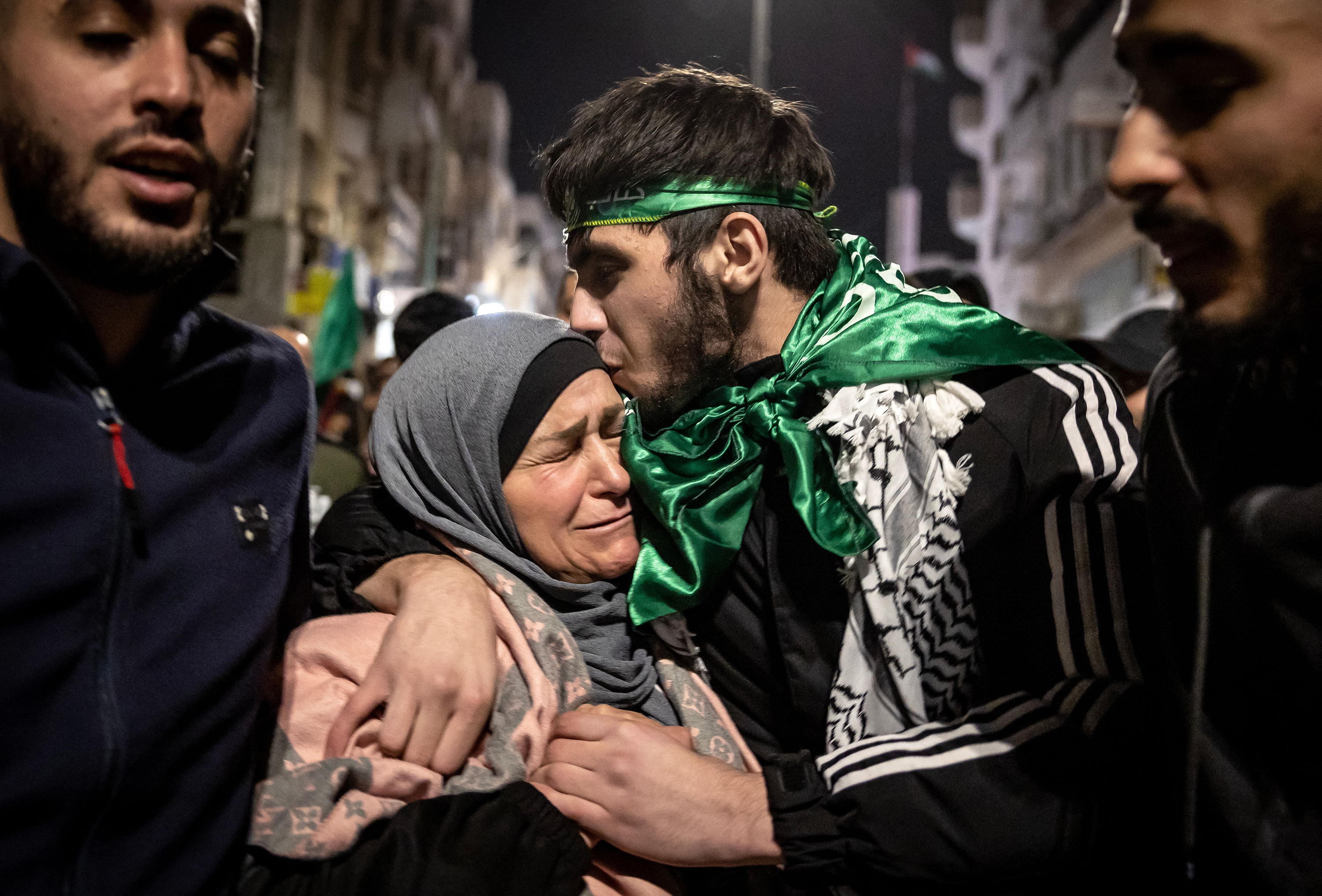 In pictures: emotional scenes as Israel and Hamas trade hostages for prisoners : The Picture Show : NPR