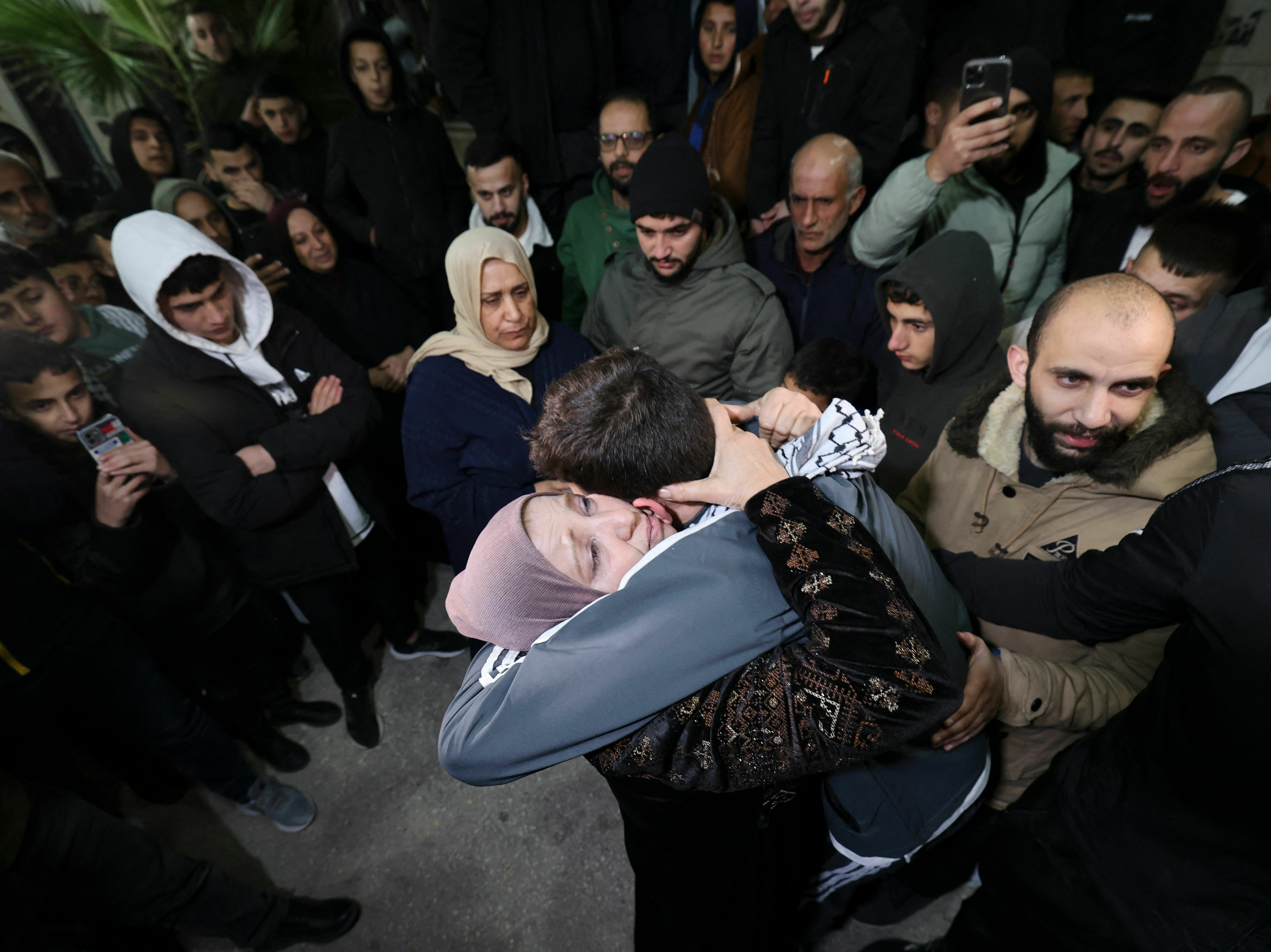 More captives are freed as Israel and Hamas agree to extend their truce in Gaza - Vimarsana News