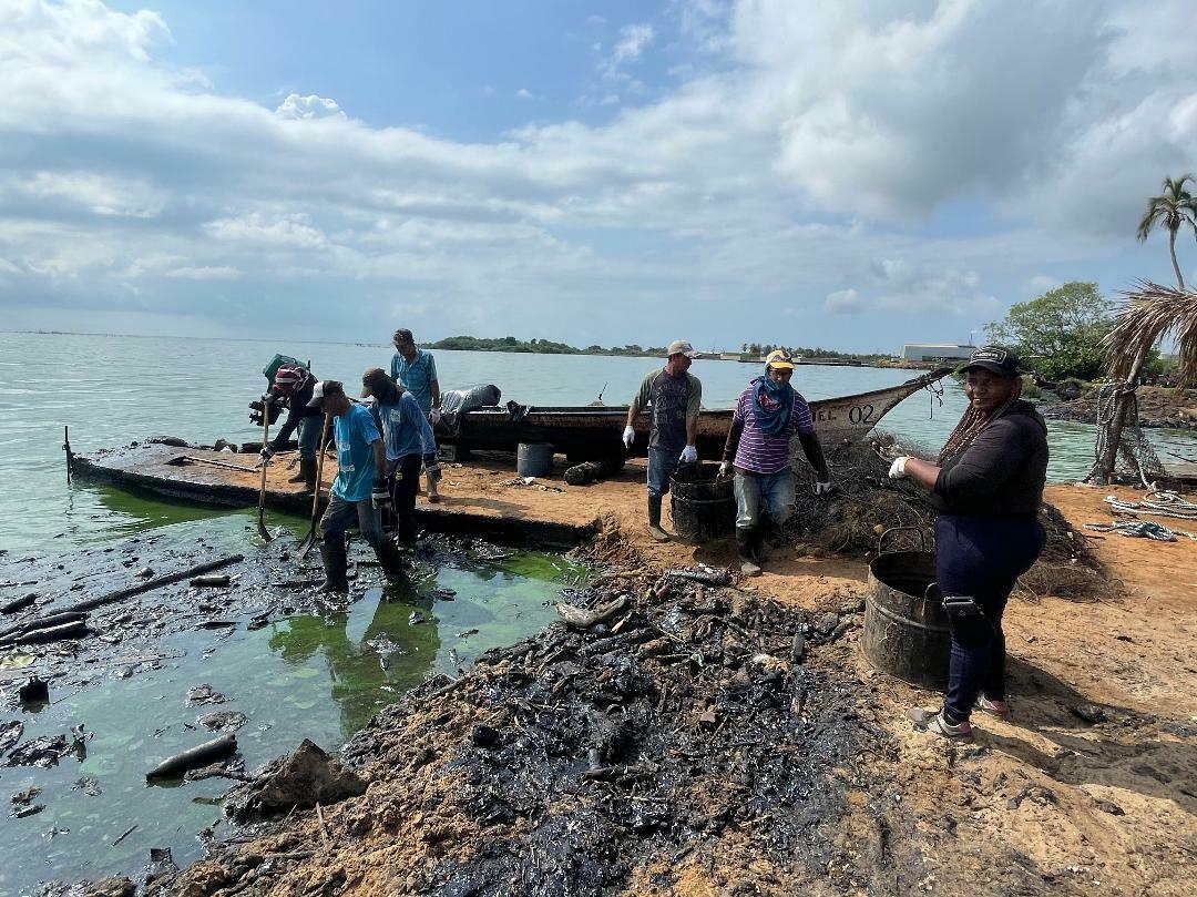 Oil spills increase in Venezuela as it revs up output after the U.S. lifted sanctions - Vimarsana News