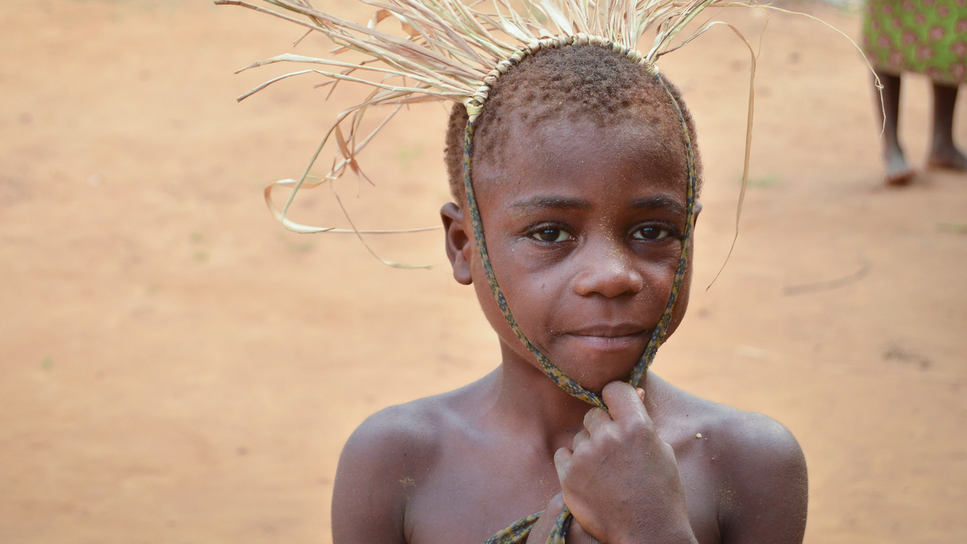 Bringing up a baby can be a tough and lonely job. Here’s a solution: alloparents