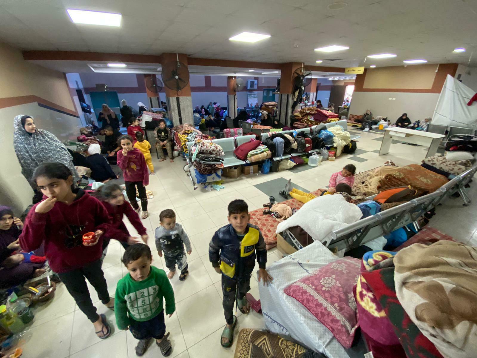 At 1 Gaza hospital, doctors are fleeing, supplies are low and there's not enough beds - Vimarsana News