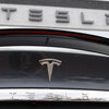 A Tesla több mint 2 millió járművet emlékeztet a hibás automatikus vezető megfigyelő rendszer javítására