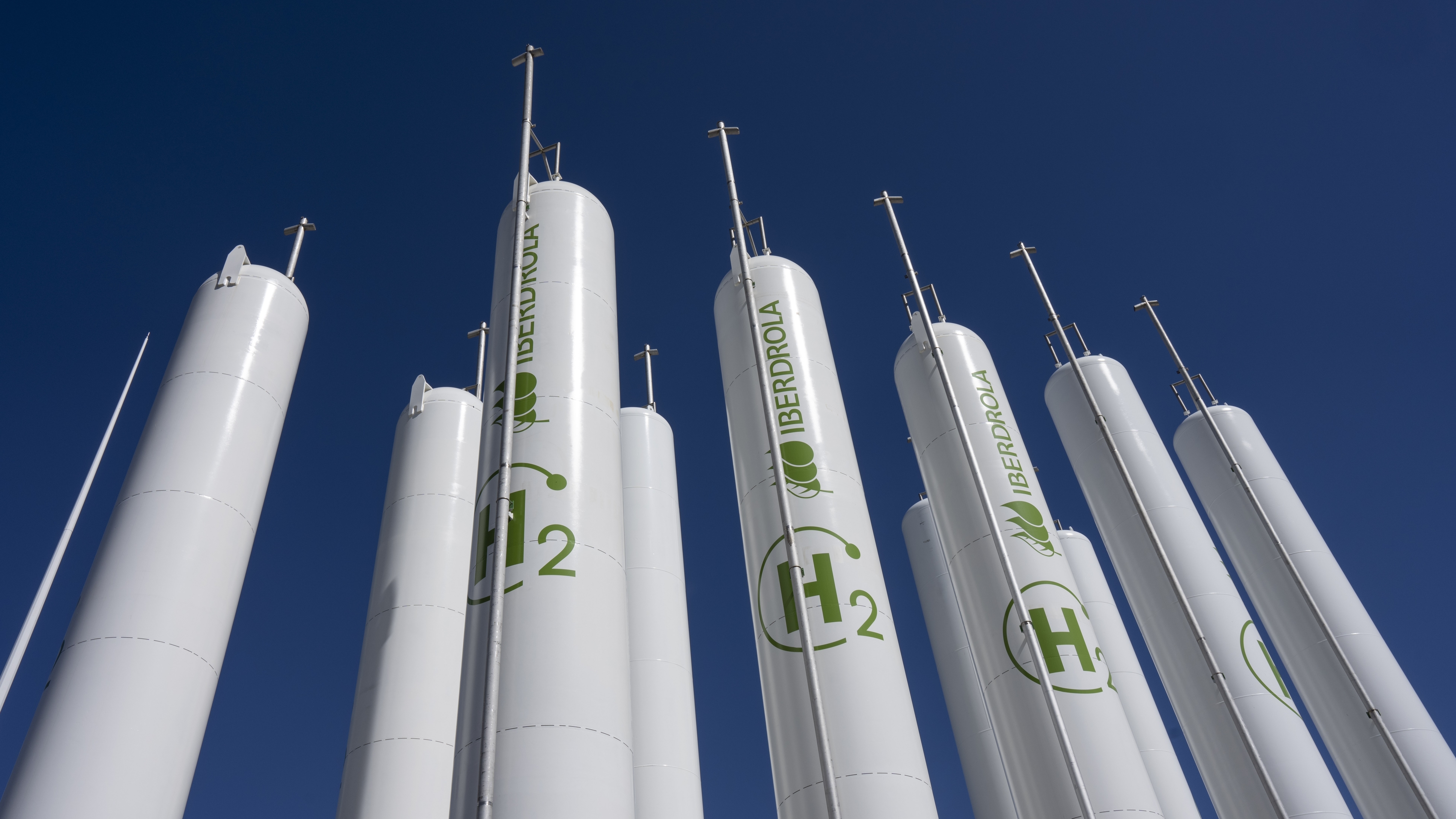 Biden administration unveils hydrogen tax credit plan to jump-start industry