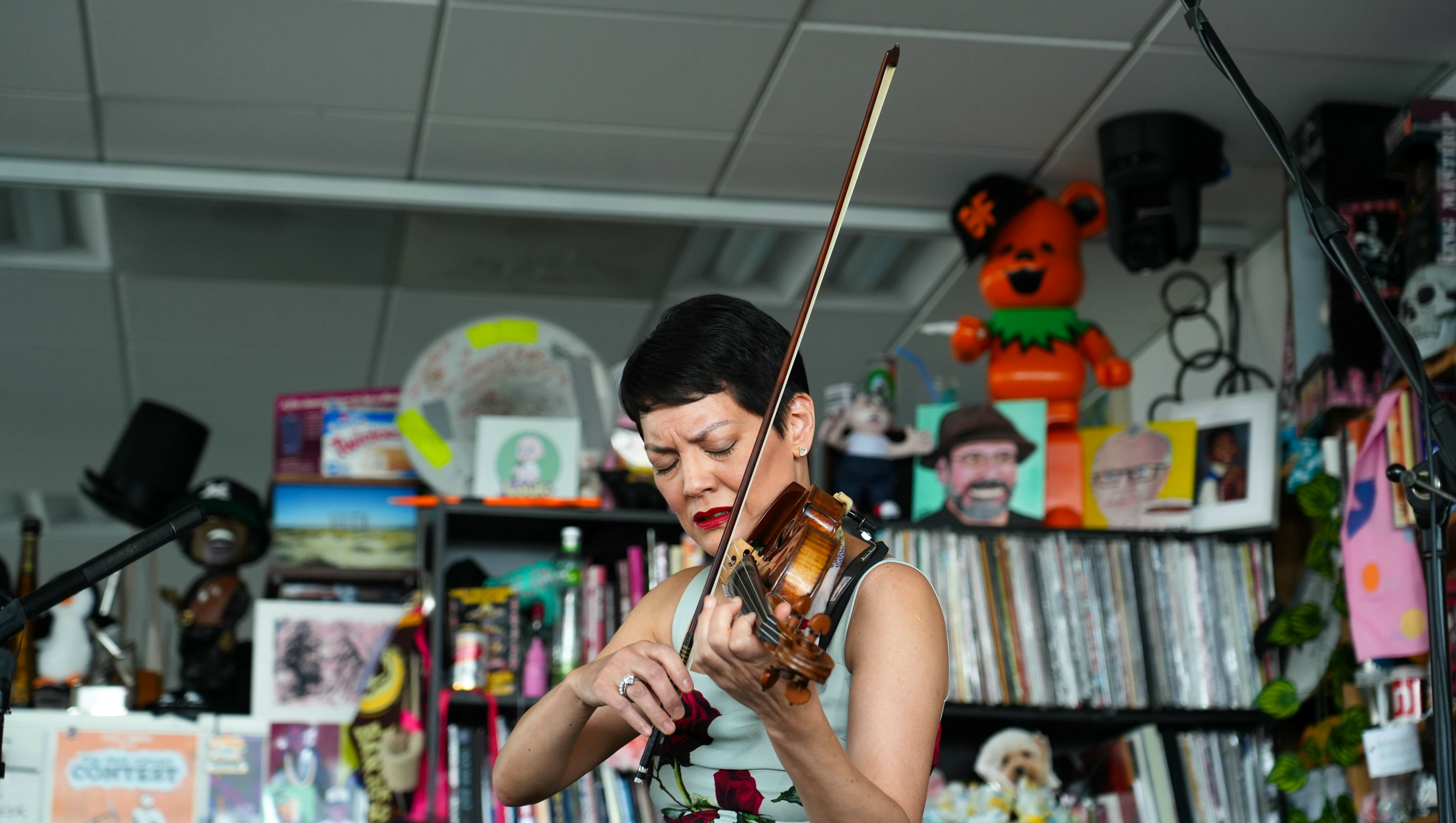 Want to know what it's like to photograph a Tiny Desk concert? 19 Watch Anne Akiko Meyers Tiny Desk here.