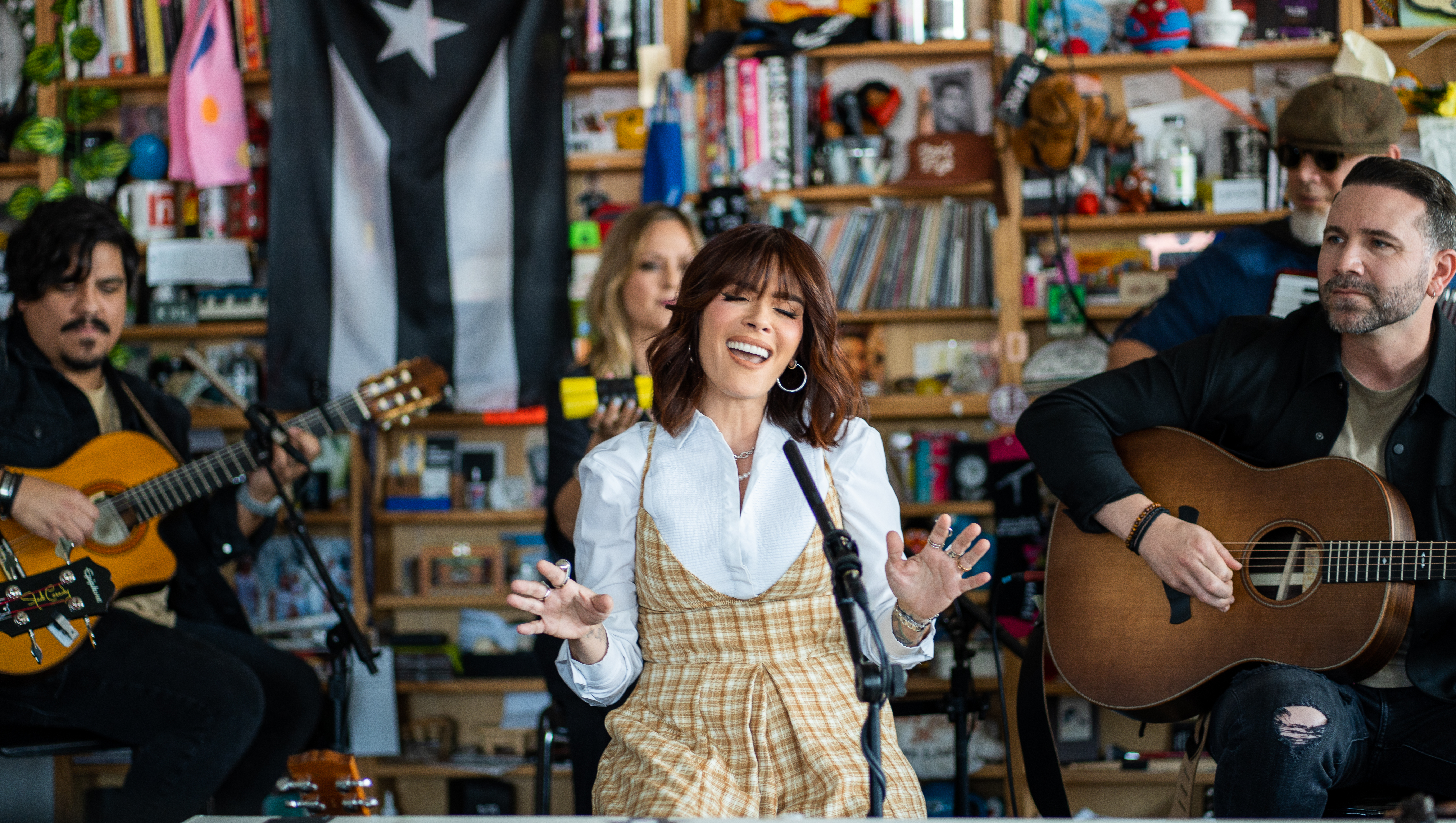 Want to know what it's like to photograph a Tiny Desk concert? 11 Watch the Kany García Tiny Desk concert here.