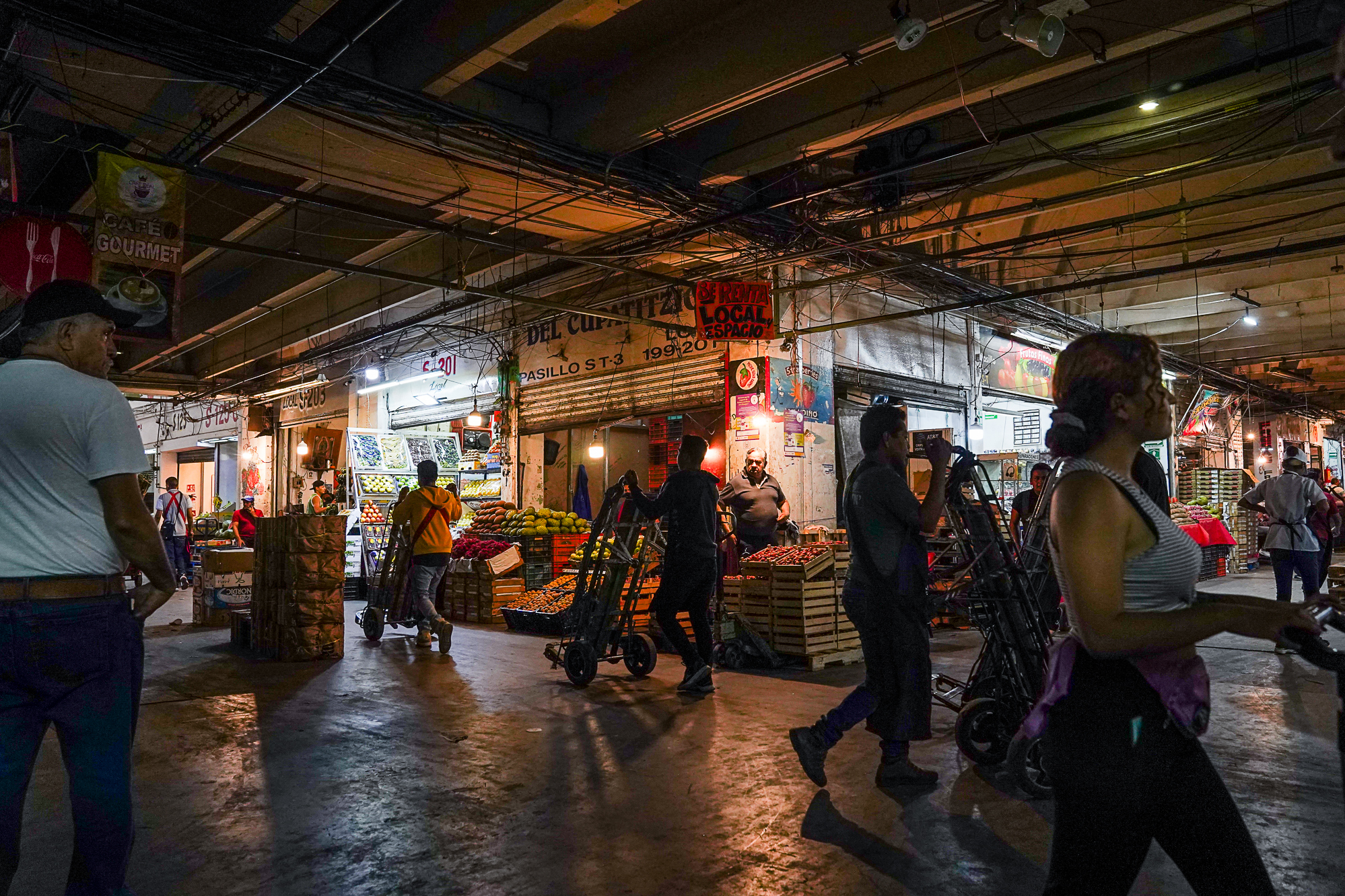 MEXICO CITY, MEXICO — The Central de Abastos is a hive of activity from the early hours of dawn, supplying hundreds of brick-and-mortar shops and roving street markets across Mexico City every day.