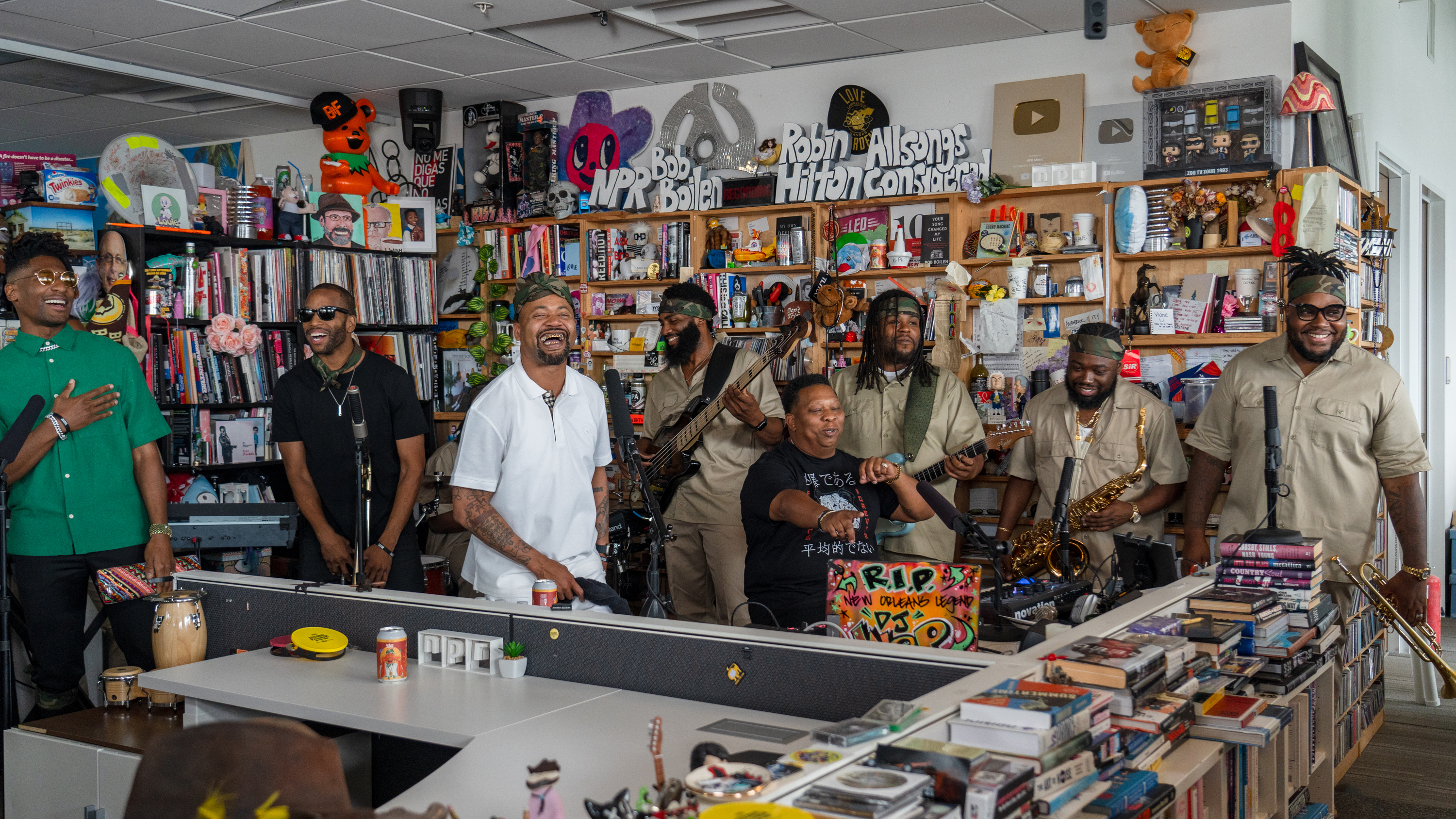 Want to know what it's like to photograph a Tiny Desk concert? 15 Watch the Juvenile Tiny Desk concert here.