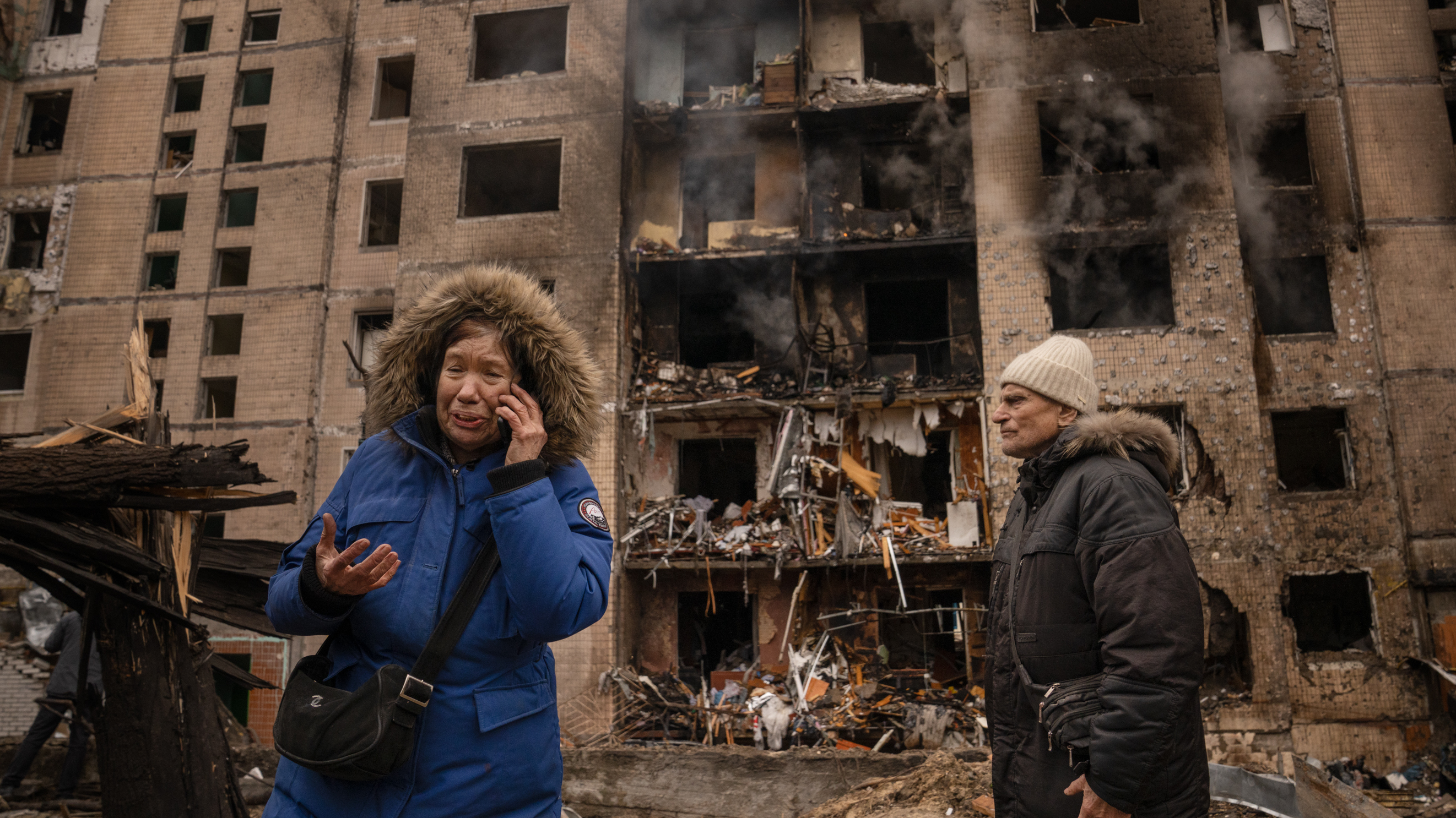 Russia strikes residences in Kyiv in large missile attack on Ukraine cities