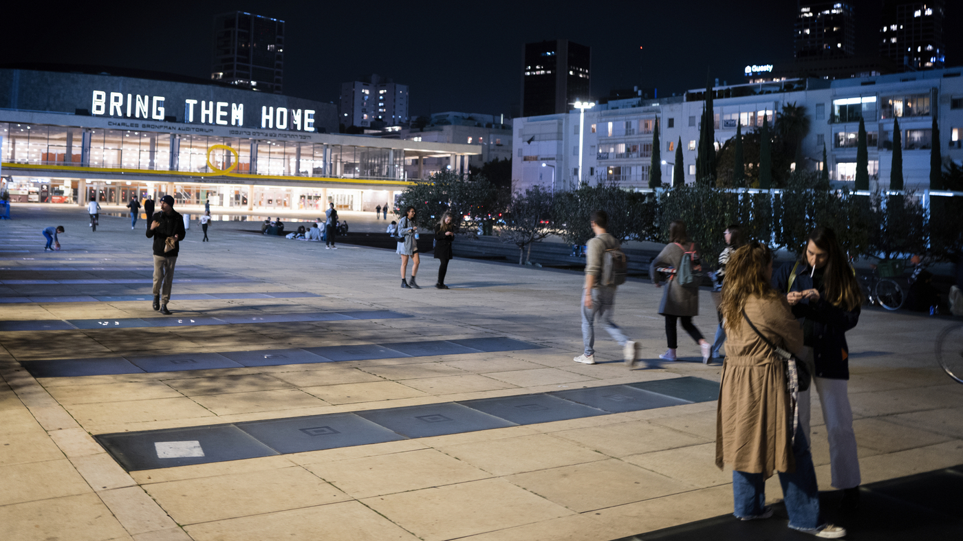 Israeli protesters demand Gaza cease-fire in rare anti-war march