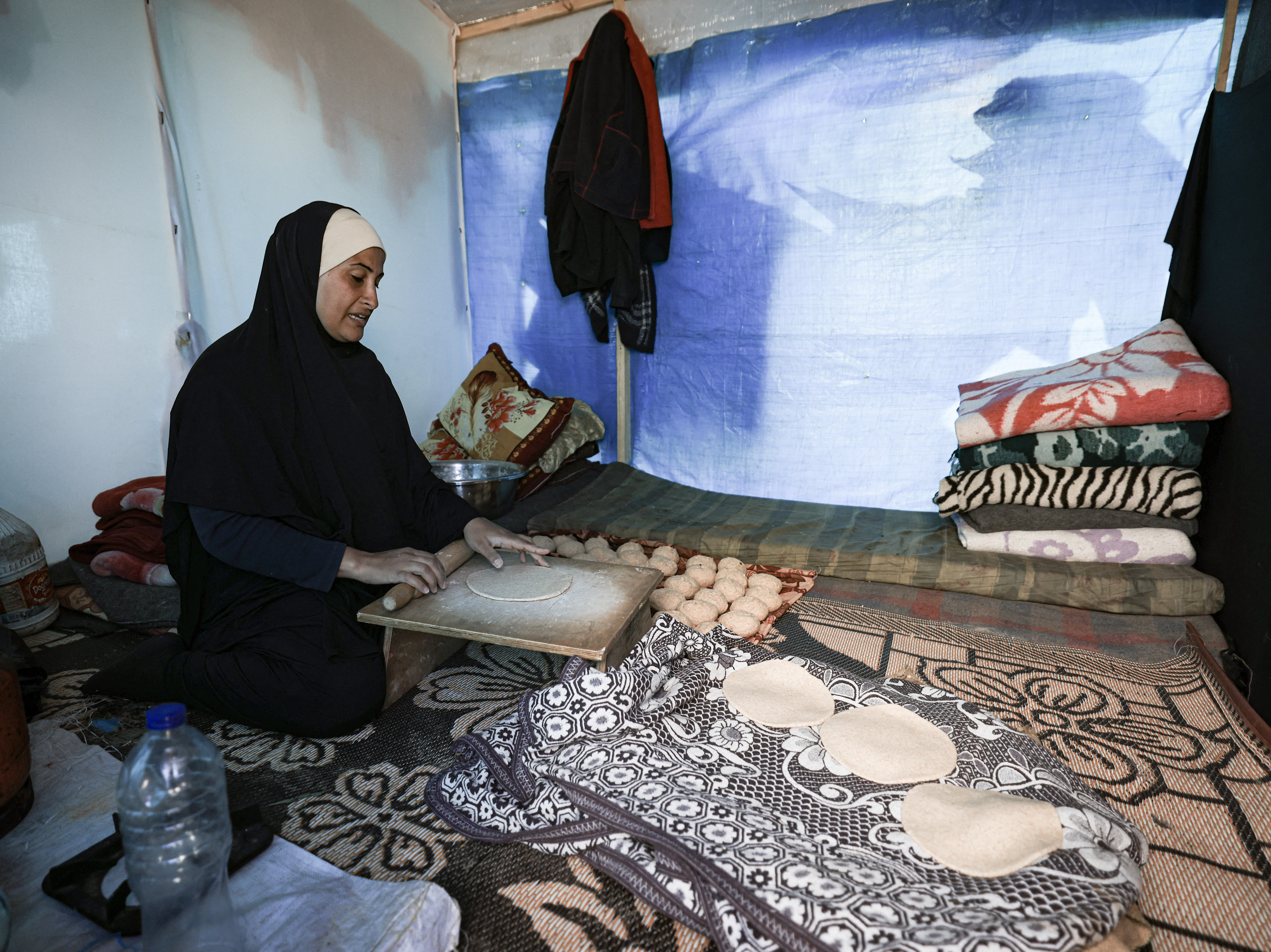 Flour for Gaza to be shipped through the Israeli port in Ashdod, the White House says - Vimarsana News