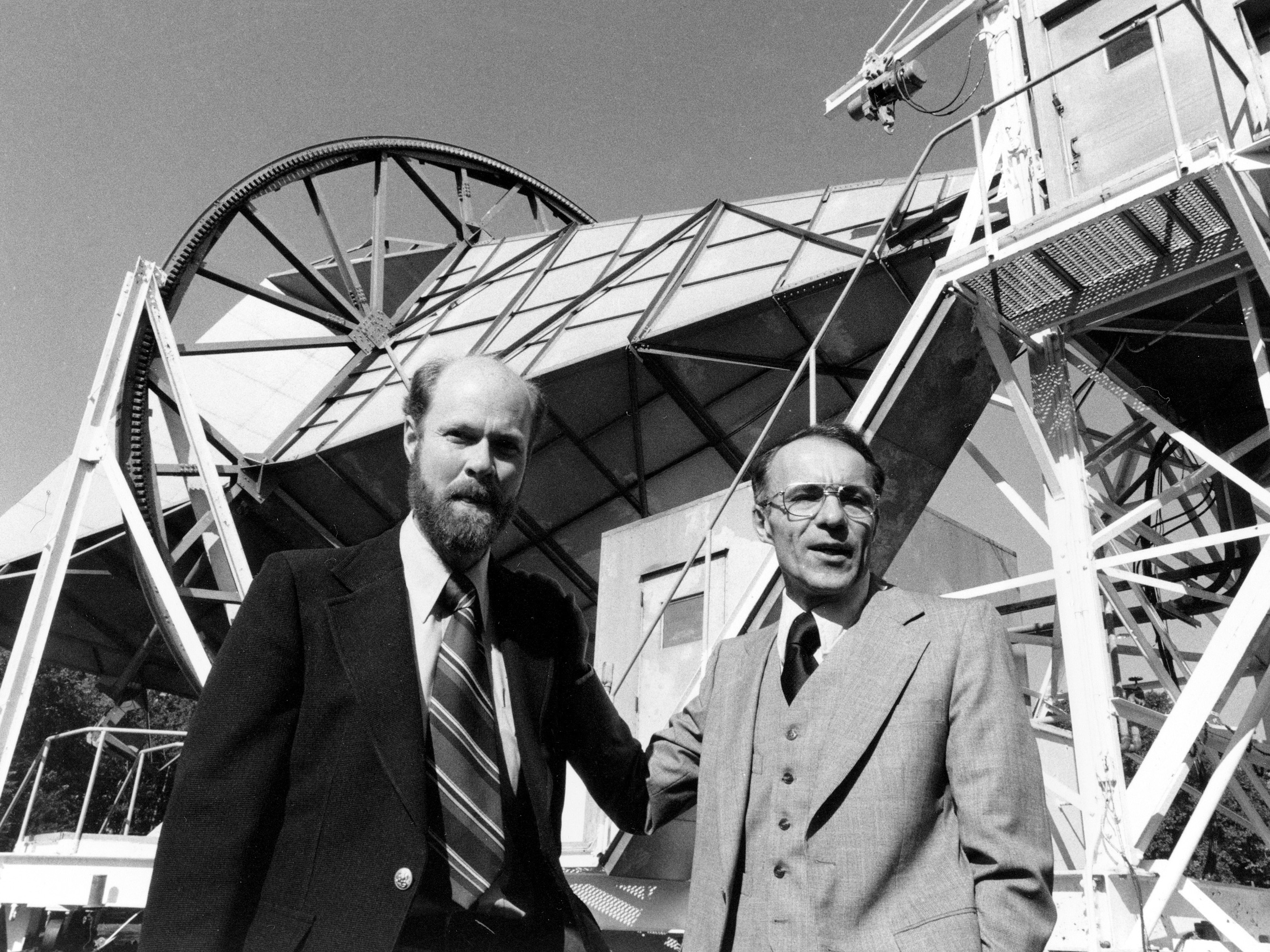 Penzias and Wilson with Horn Antenna