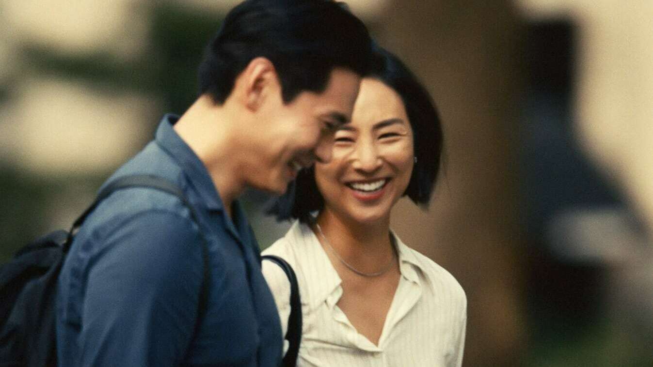 Teo Yoo and Greta Lee in Past Lives.