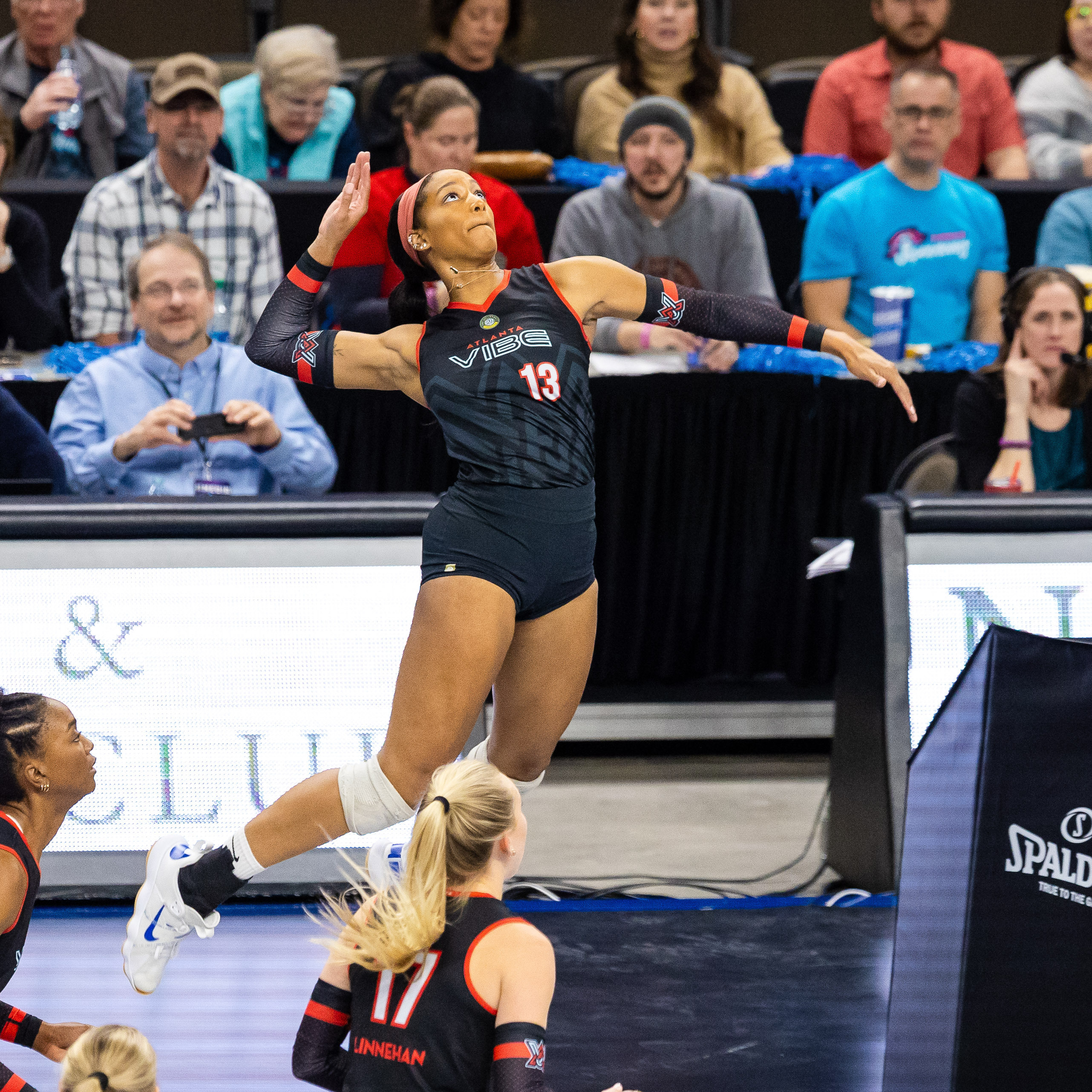 The Pro Volleyball Federation for women debuts and draws a record crowd - Vimarsana News