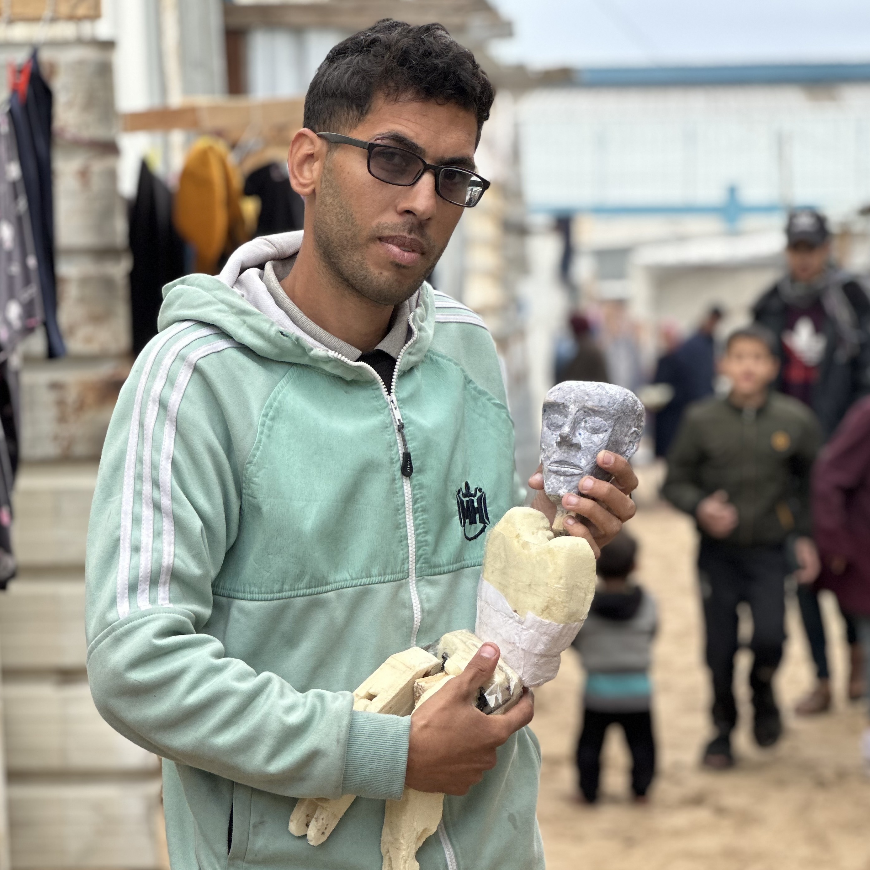 Gaza puppeteer doesn't let the war stop his passion - Vimarsana News