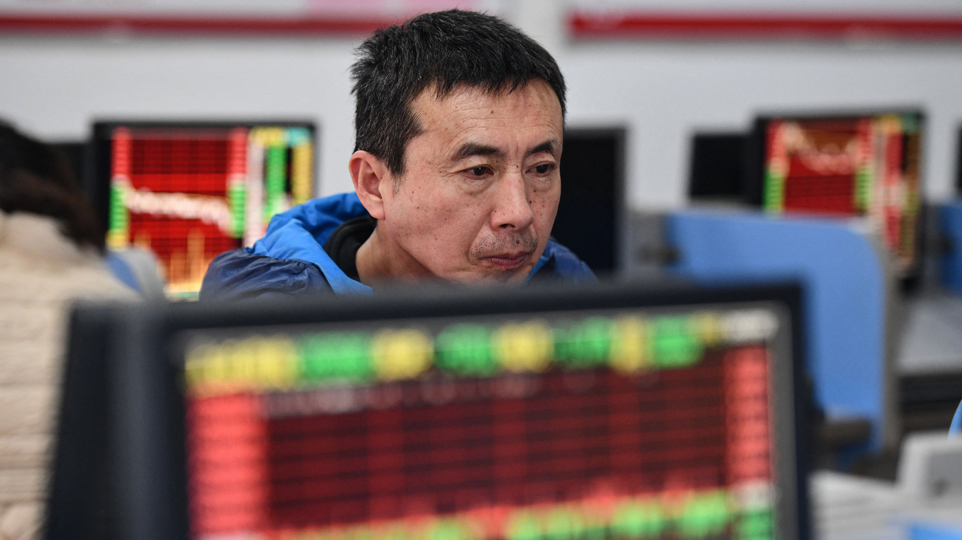 China's economy is seeing stocks on downward slide : NPR - Vimarsana News