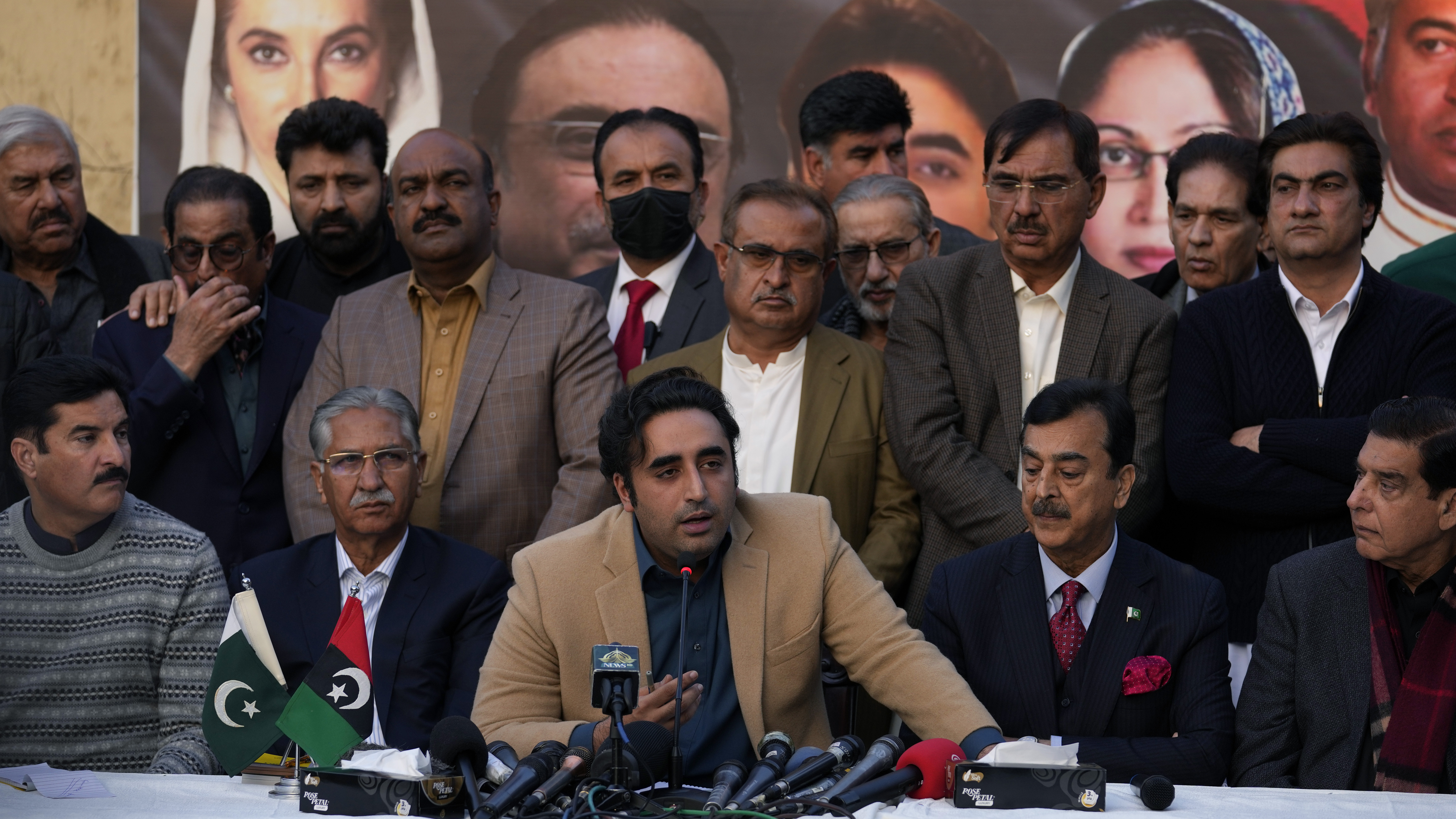 Bilawal-Bhutto Zardari (center bottom), chairman of Pakistan People