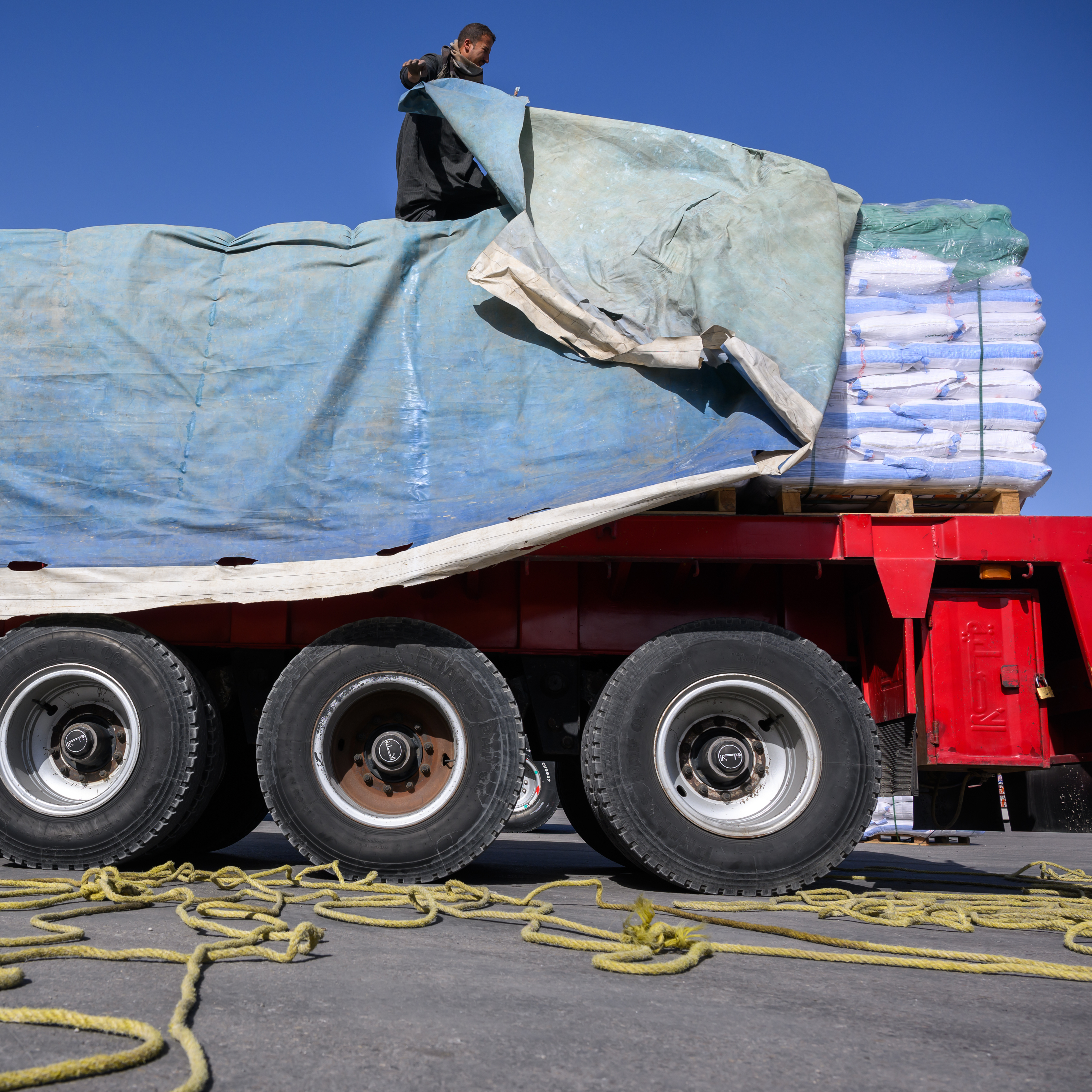 How much humanitarian aid is getting into Gaza? The exact answer can be hard to know - Vimarsana News