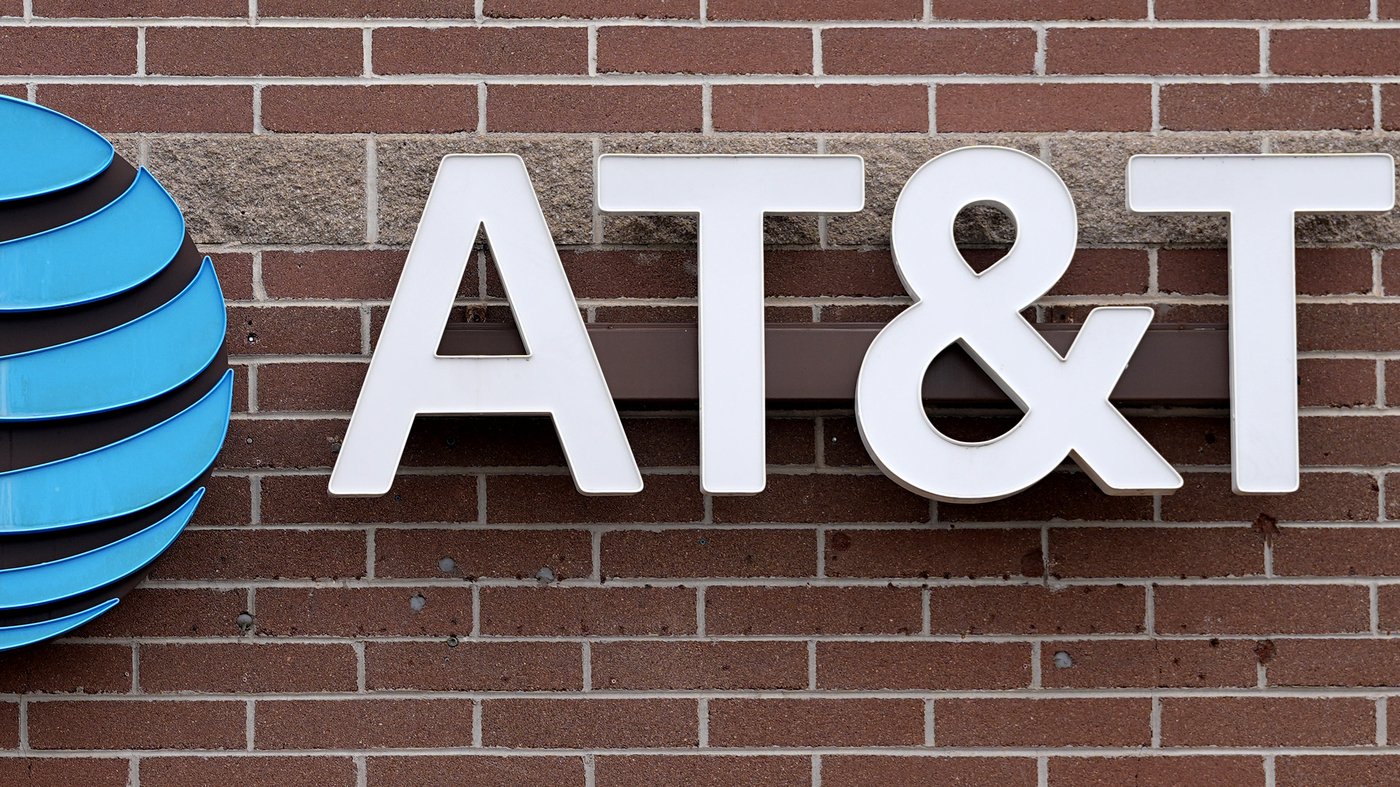 AT&T will give 5 to customers hit by cellphone network outage NPR