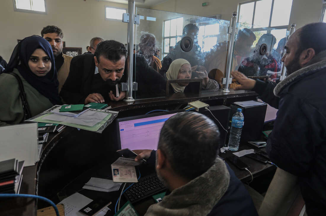 Palestinians fleeing Gaza for Egypt pay thousands to Egyptian broker : NPR