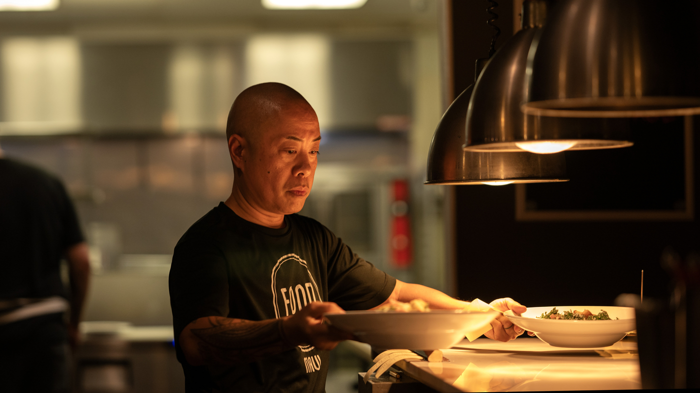 Maui fires devastated Lahaina, a local chef offers lifeline : NPR - Vimarsana News