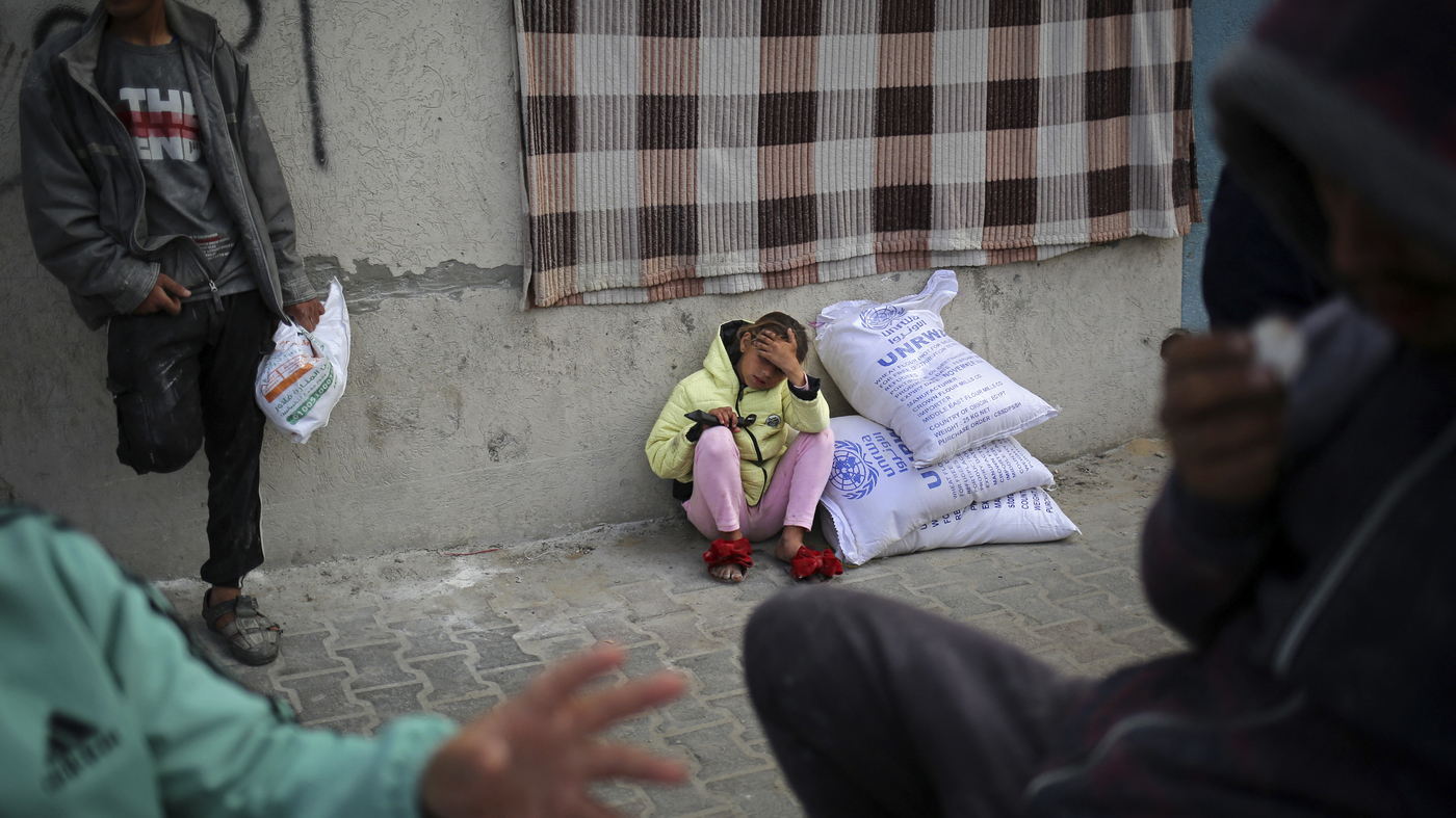Palestinians and Israeli hostage families wait in agony for a cease-fire : NPR - Vimarsana News