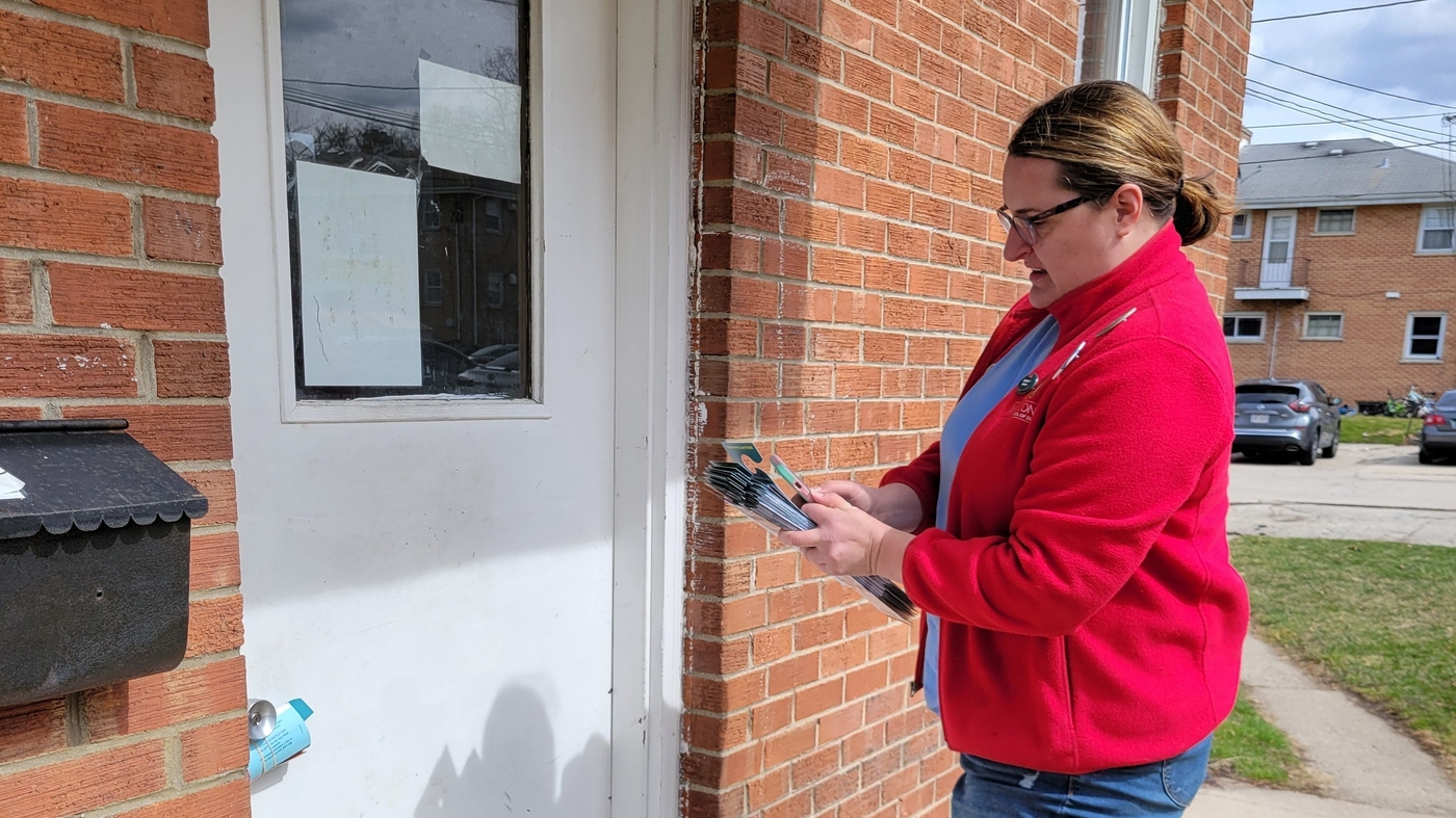 How Biden is trying to get to voters who tune out politics : NPR - Vimarsana News
