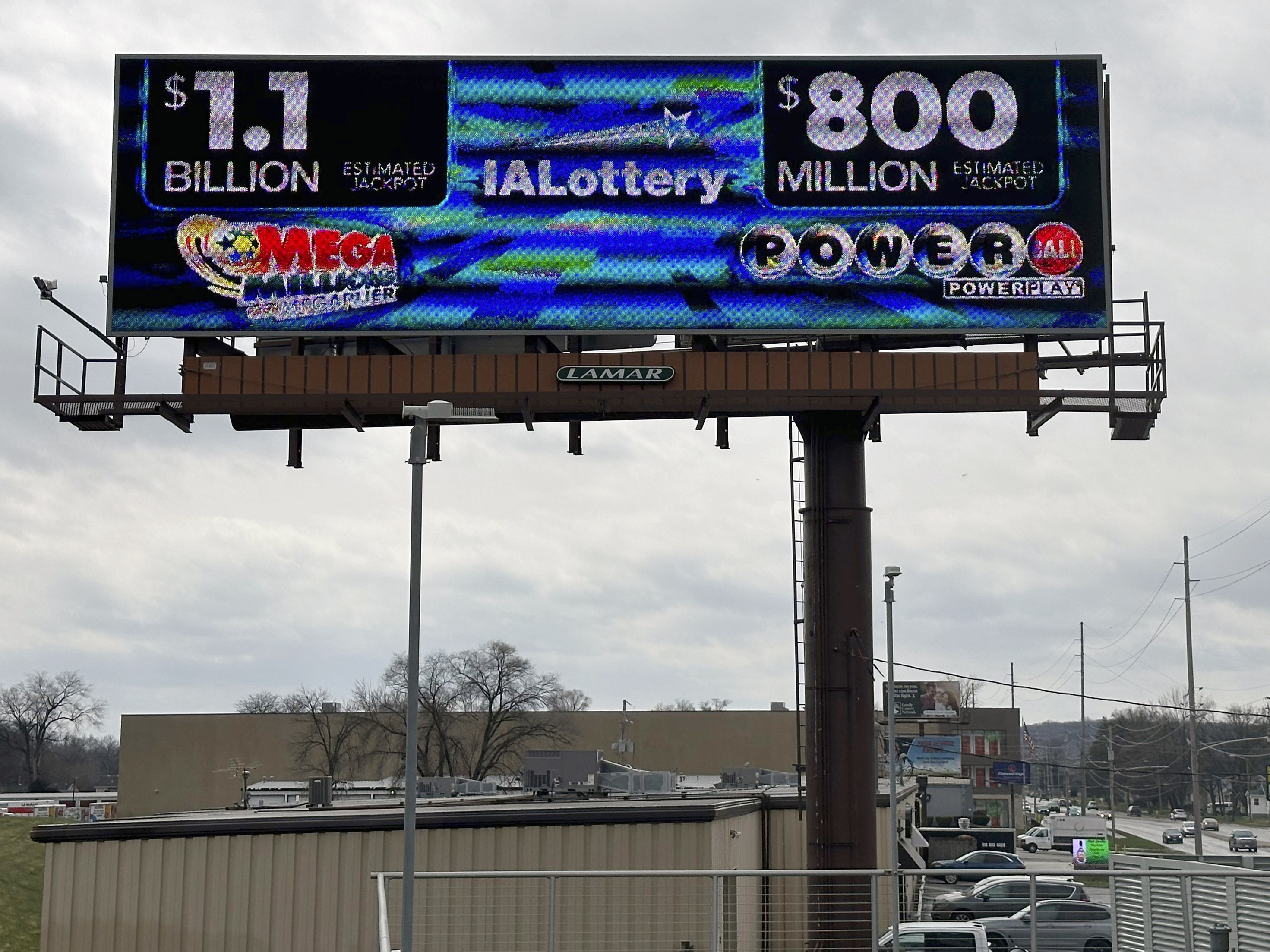 Powerball jackpot climbs to $865 million as long winless drought continues