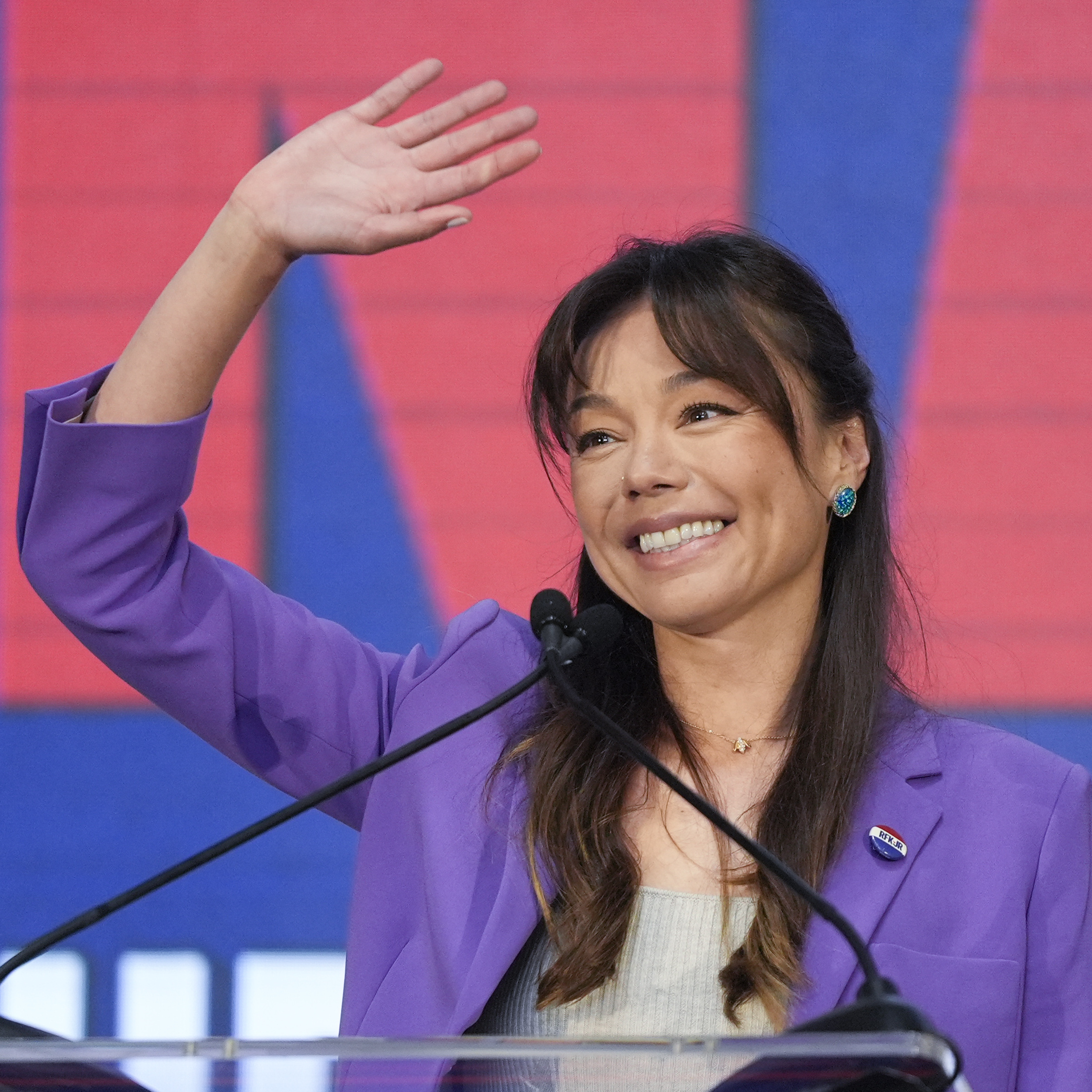 Robert Kennedy Jr. taps a wealthy California attorney as his running mate - Vimarsana News