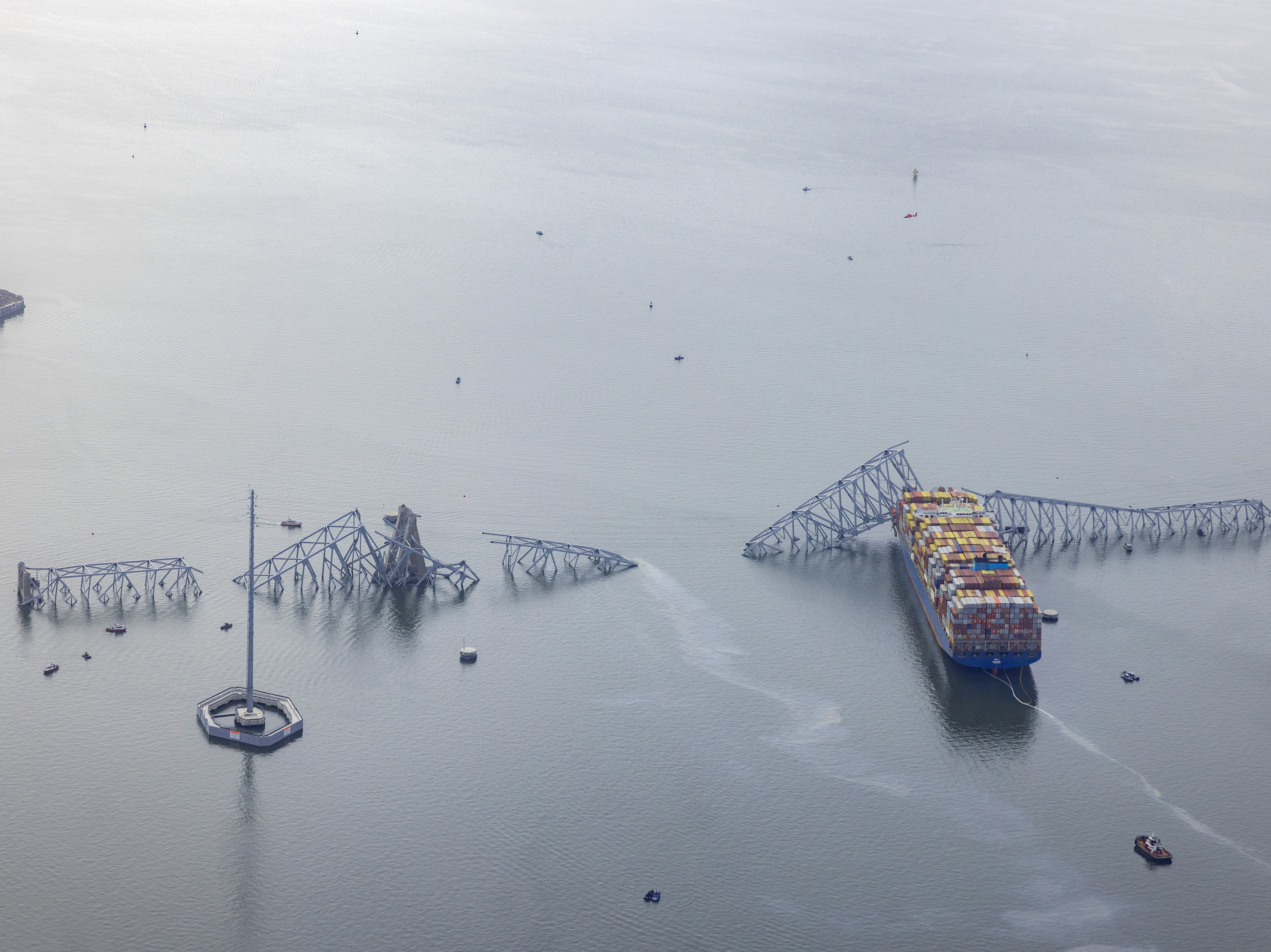 Clearing Baltimore's shipping channel won't be easy, will take at least weeks - Vimarsana News