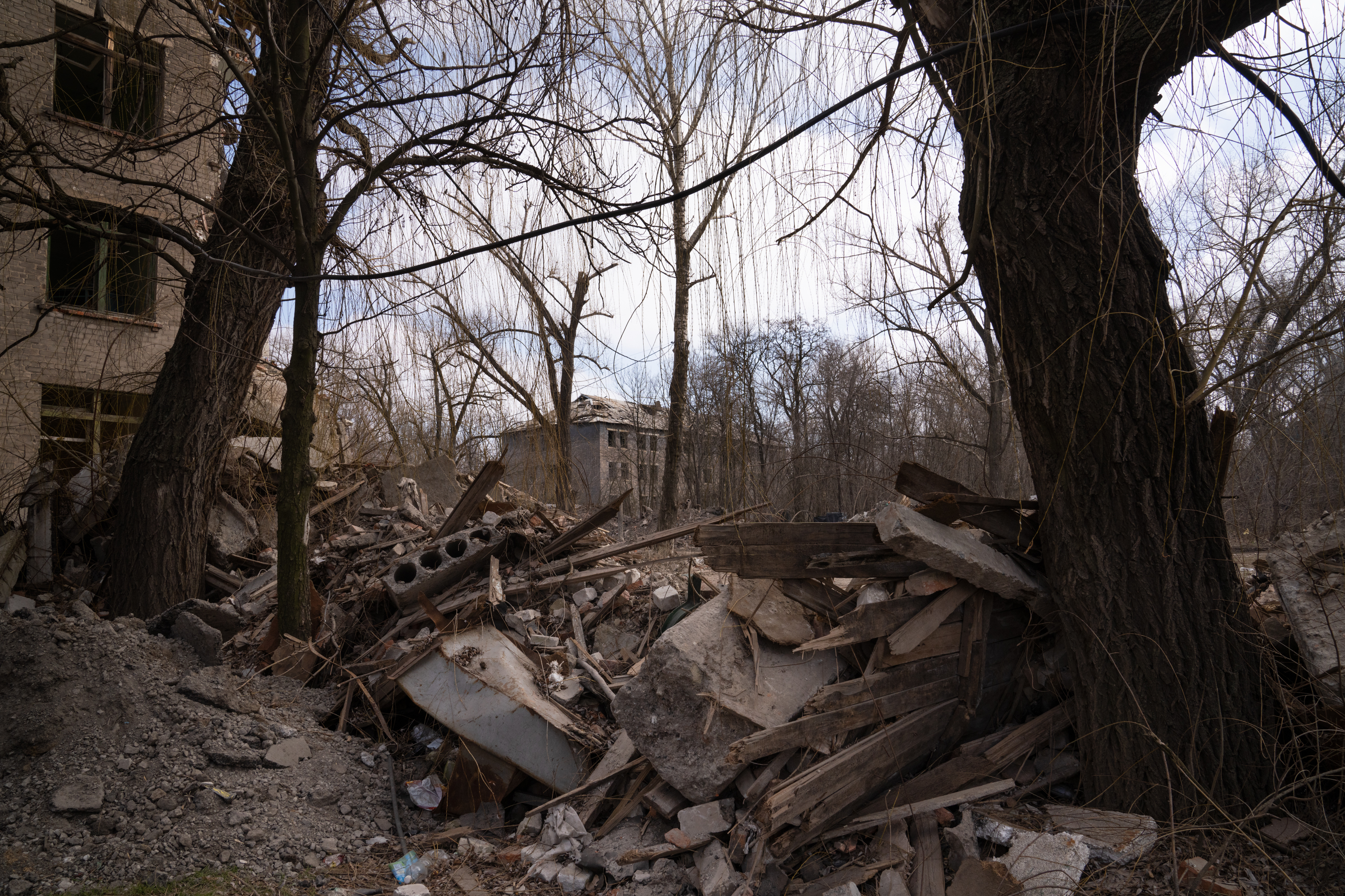 A mayor in Ukraine aids his town's few remaining people, as Russia closes in 9 Buildings damaged by Russian strikes in Kostiantynivka. The sounds of artillery, mortar rounds and bombs dropped from planes are heard every day.