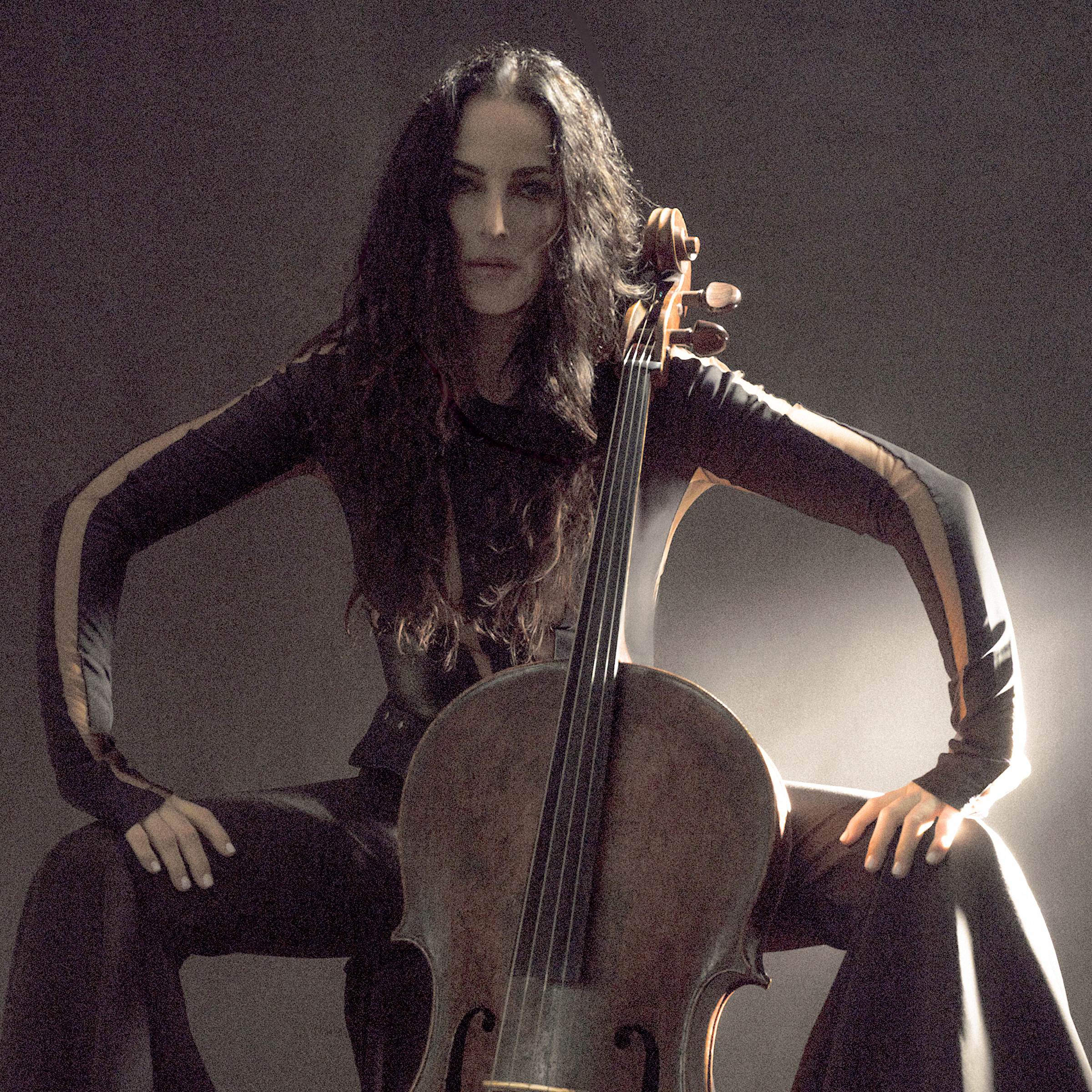 Cellist Maya Beiser's variation on a minimalist manifesto - Vimarsana News
