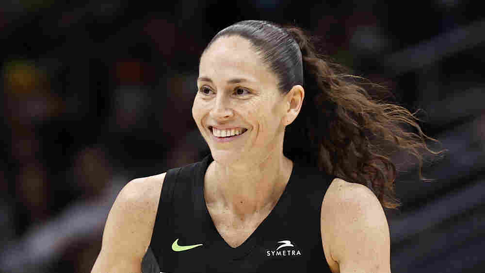 Fresh Air Weekend: WNBA star Sue Bird; Sleater-Kinney