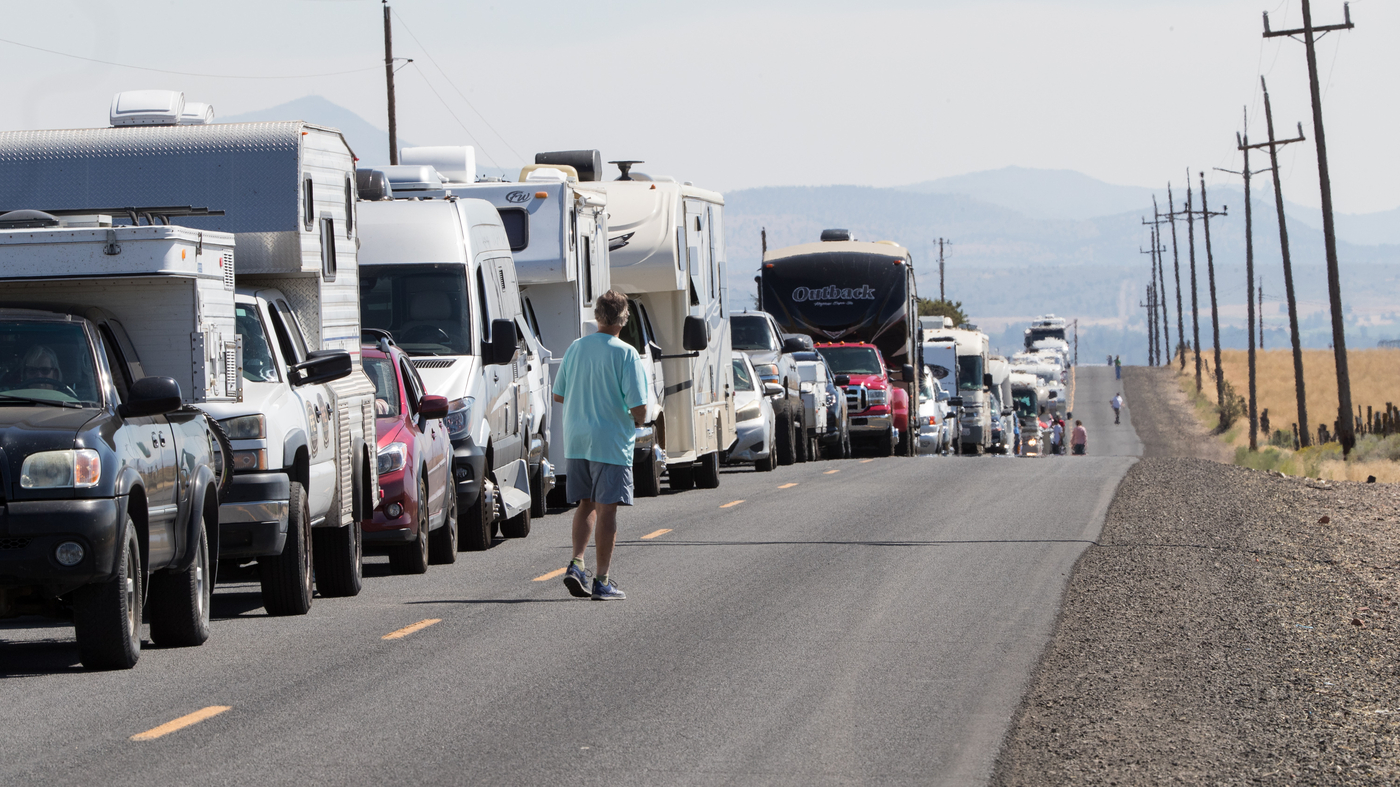 Considering of taking a last-minute drive to see the eclipse? Here is what to know : NPR