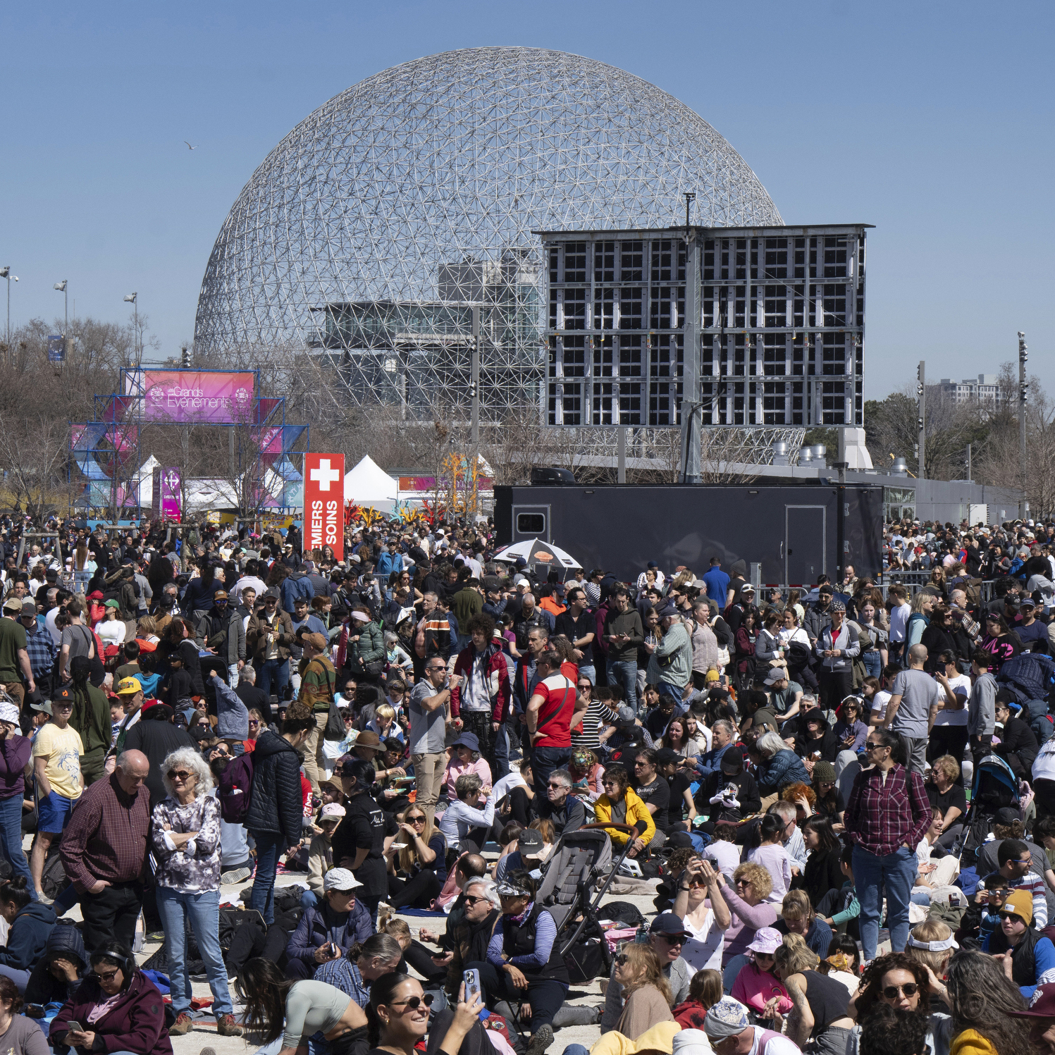 Montreal reports great conditions for a solar eclipse watch party in the park - Vimarsana News