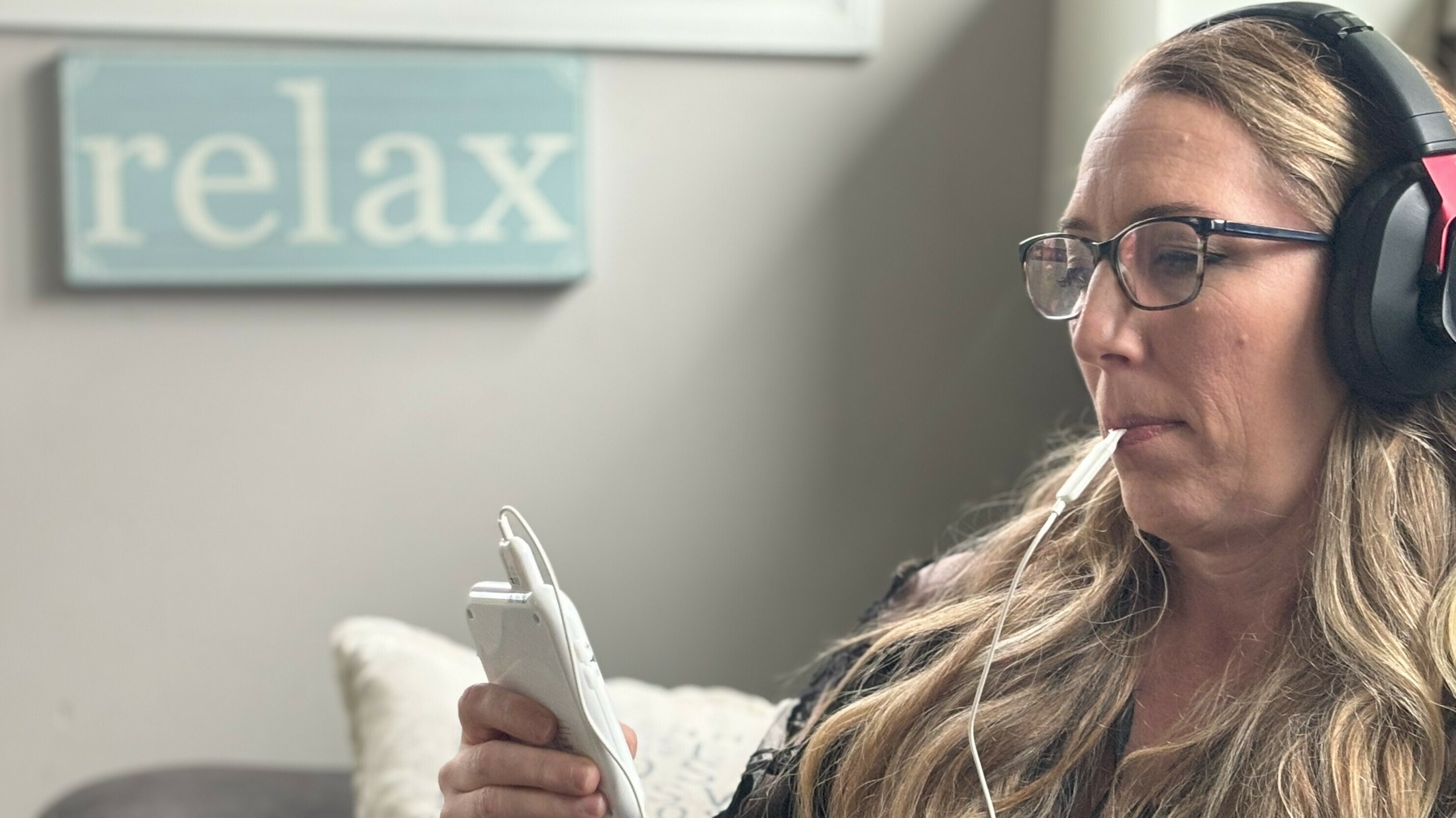 Got tinnitus A device that tickles the tongue helps this musician find relief