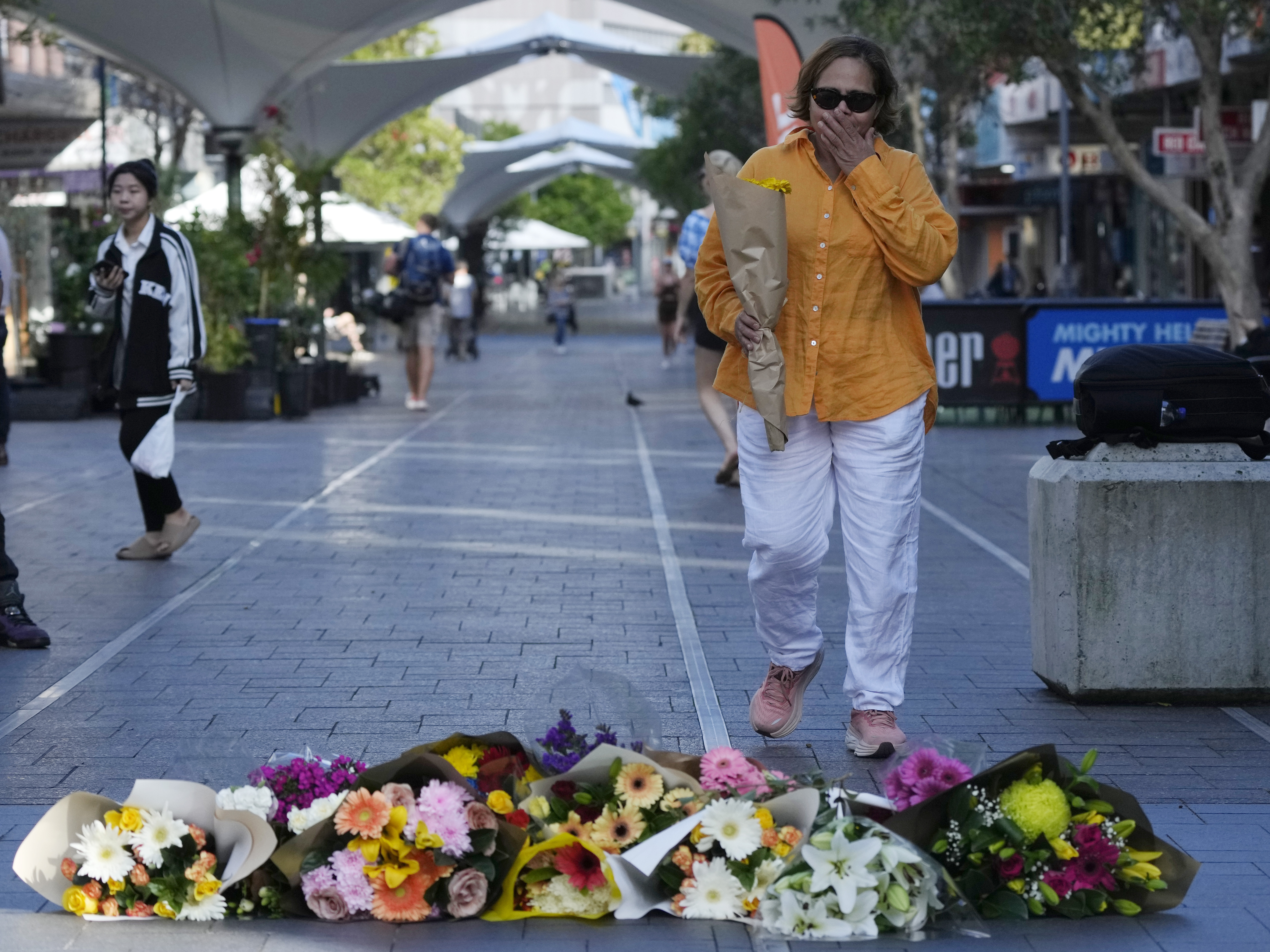 Police in Australia identify the Sydney stabbing attacker who killed 6 people
