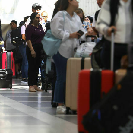 Airlines are ordered to give full refunds instead of vouchers and to stop hiding fees - Vimarsana News