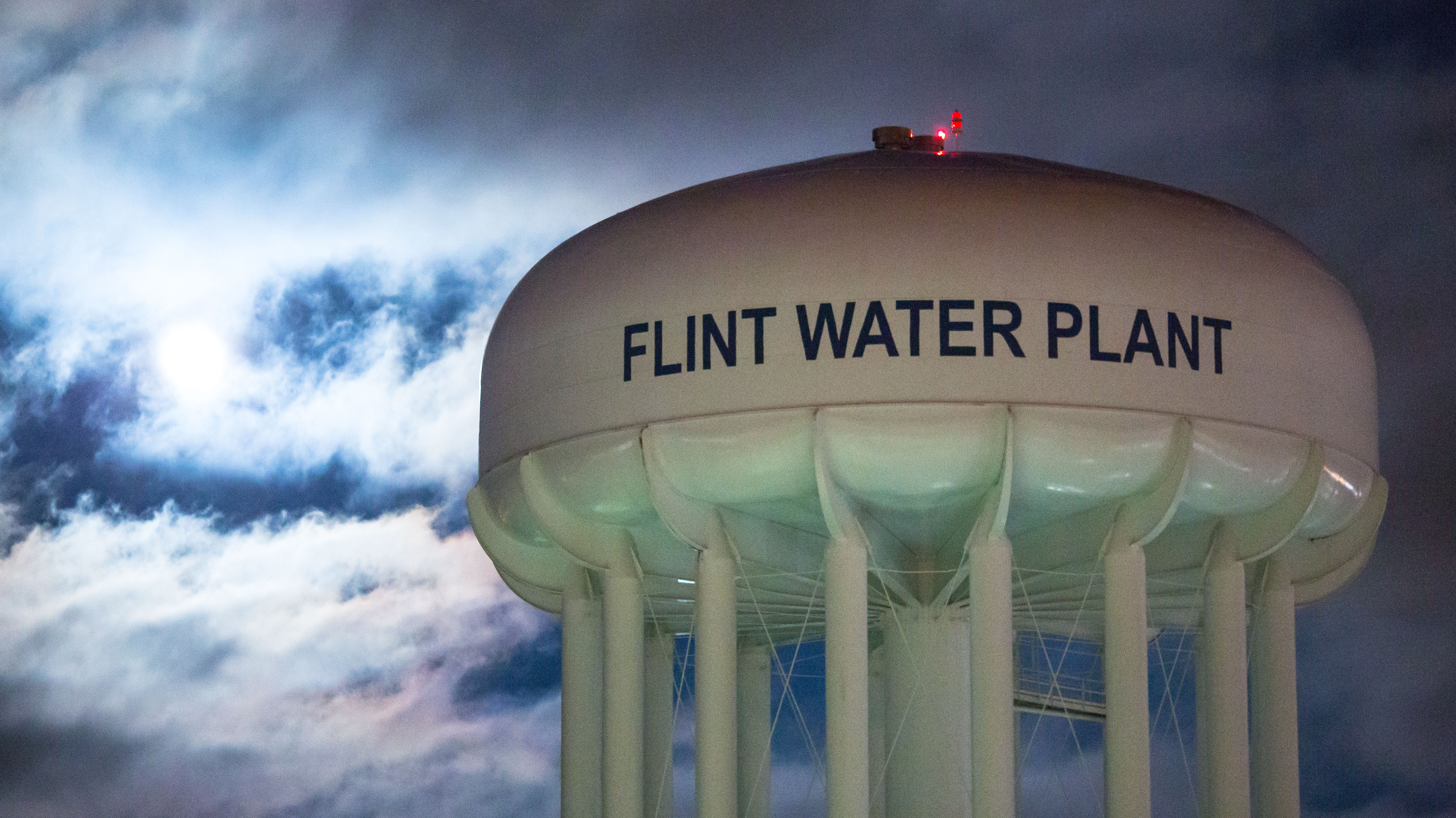 10 years after Flint, the fight to replace lead pipes across U.S. continues - Vimarsana News