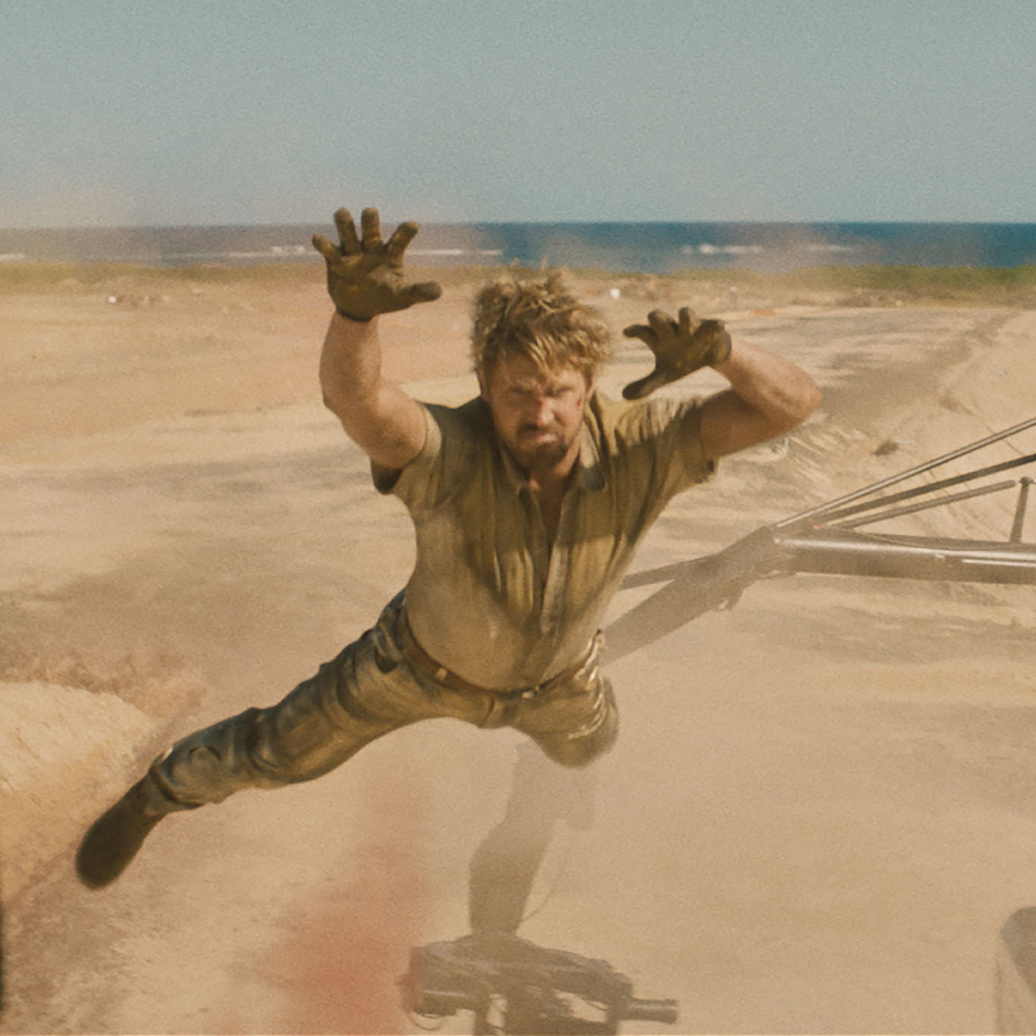 Ryan Gosling is 'The Fall Guy' in this cheerfully nonsensical stuntman thriller - Vimarsana News