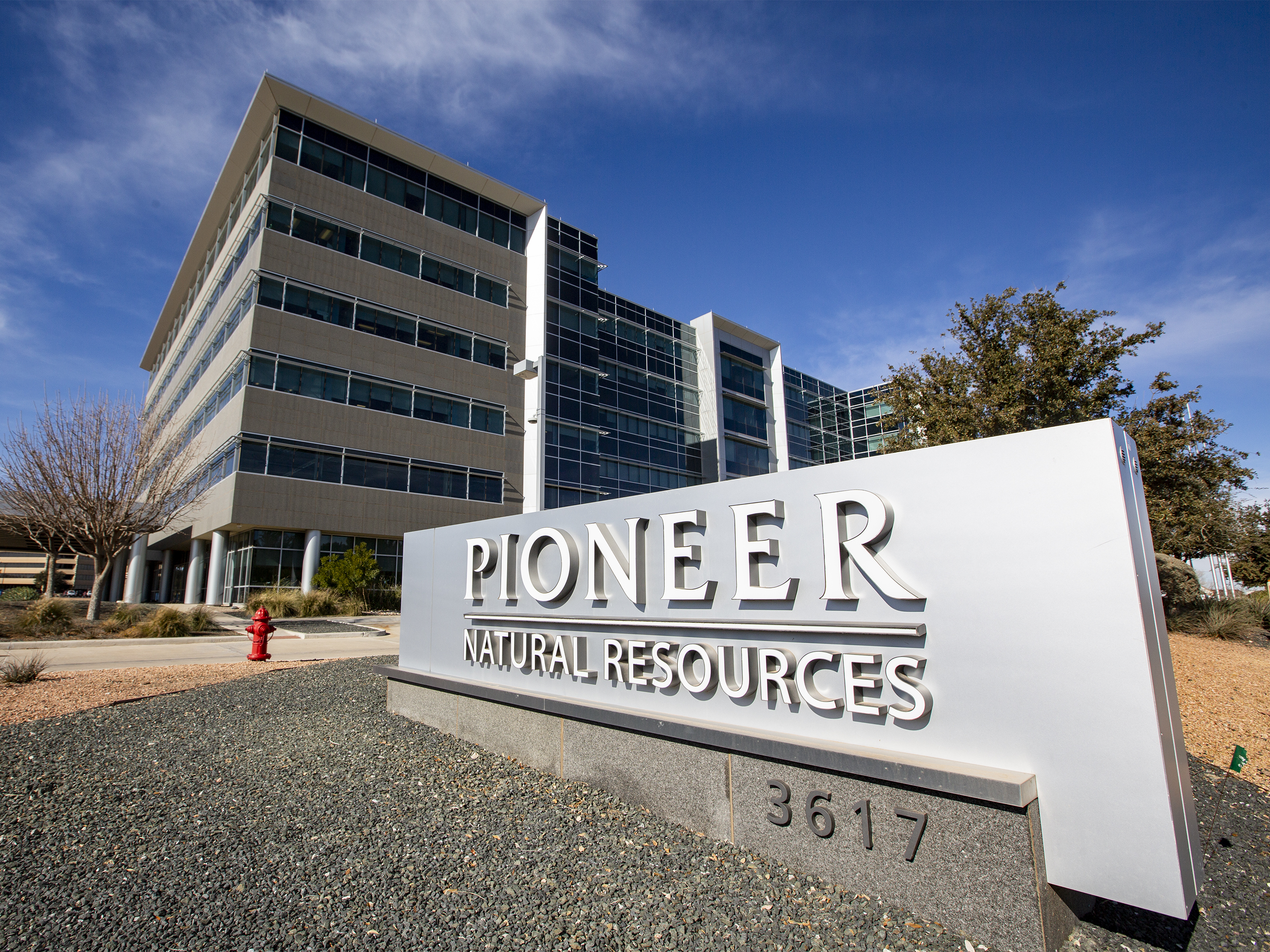 FTC bars former Pioneer CEO in Exxon Mobil deal, saying he colluded with OPEC - Vimarsana News