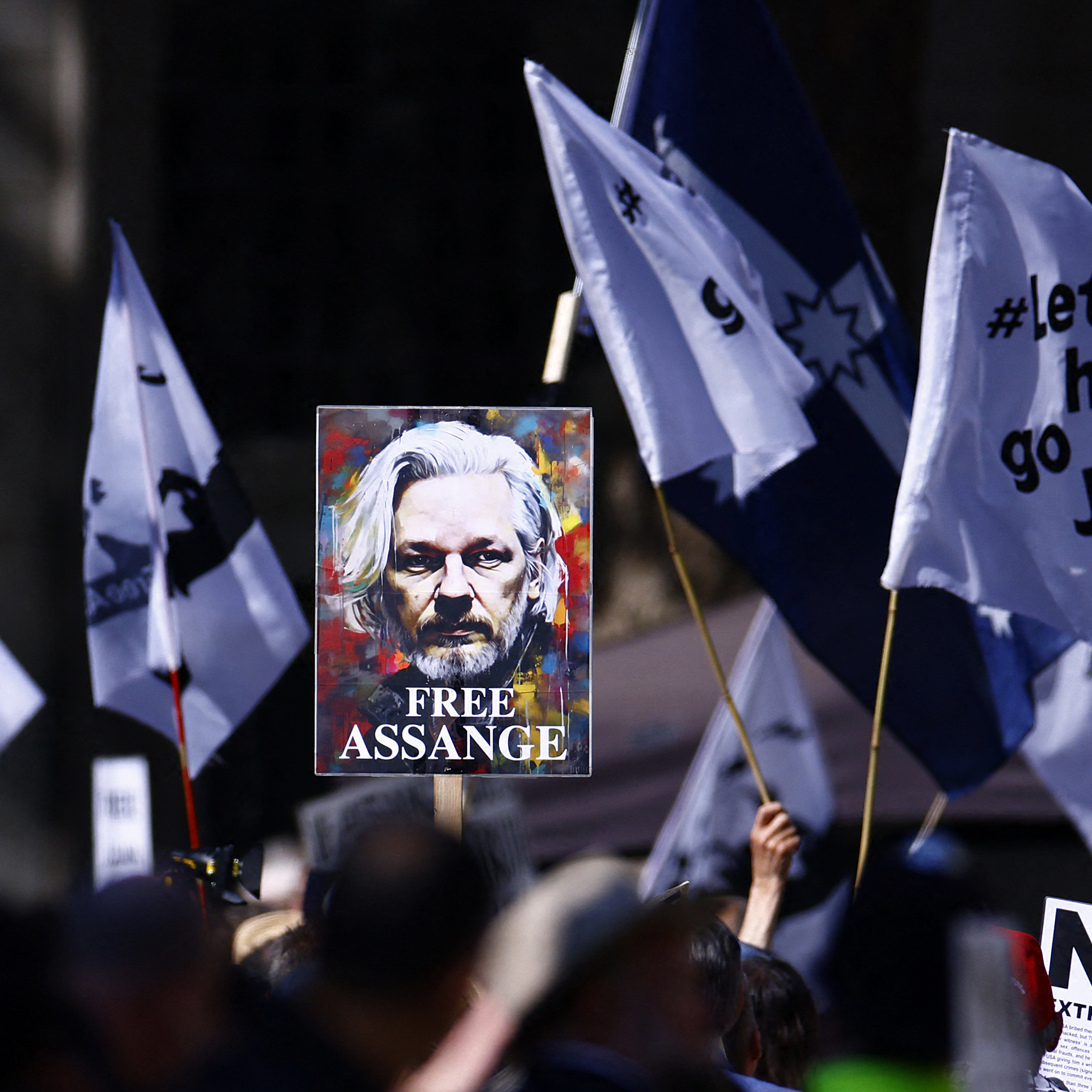 Julian Assange can appeal his extradition to the U.S., a British court has ruled - Vimarsana News