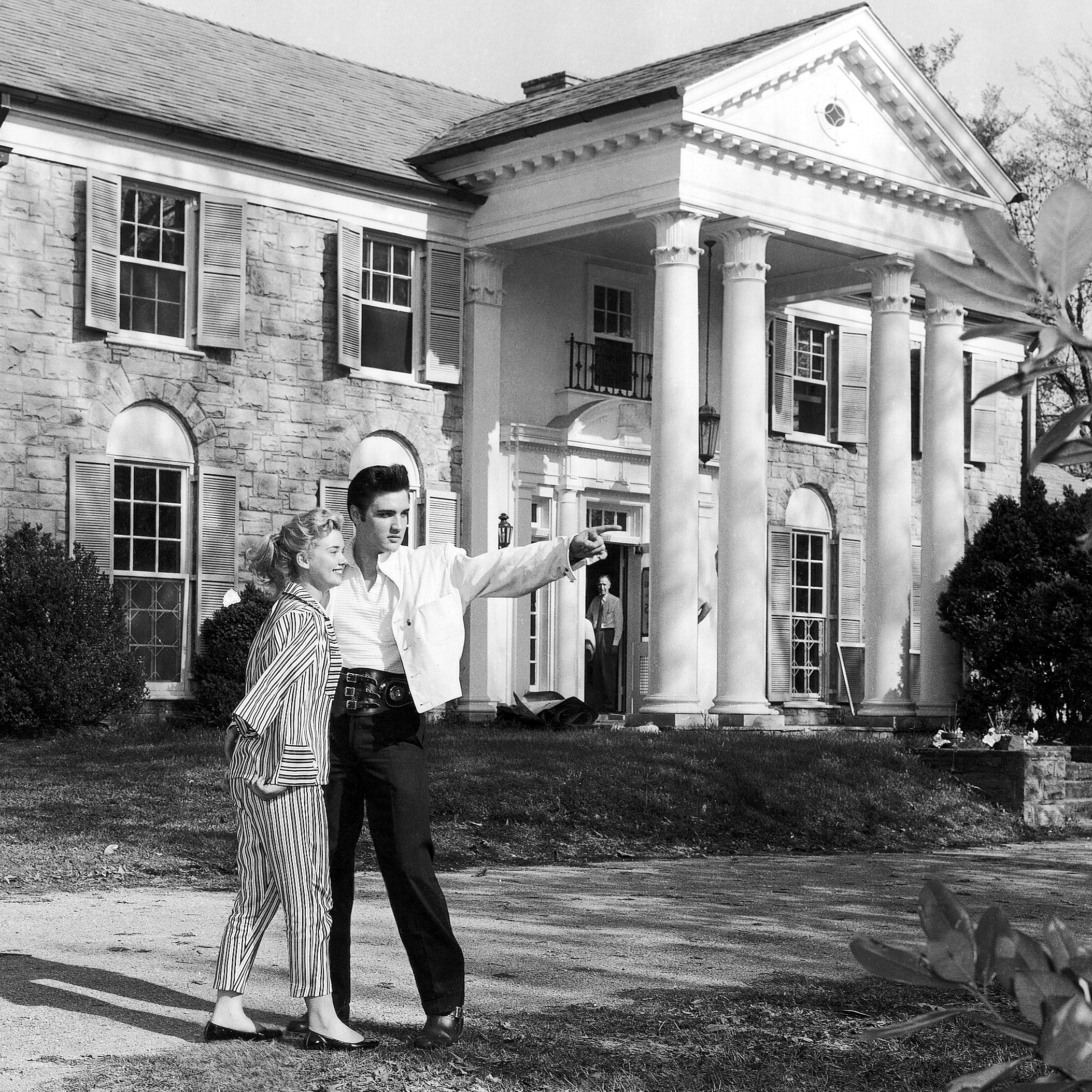 Un juez bloquea la venta por ejecución hipotecaria de Graceland, de Elvis, después de que su heredero denunciara fraude