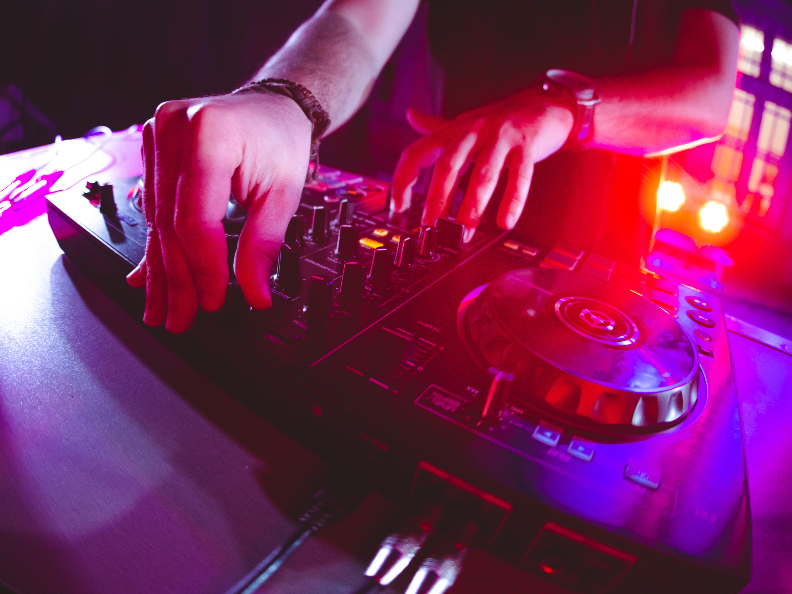 A trap-loving DJ takes on economics