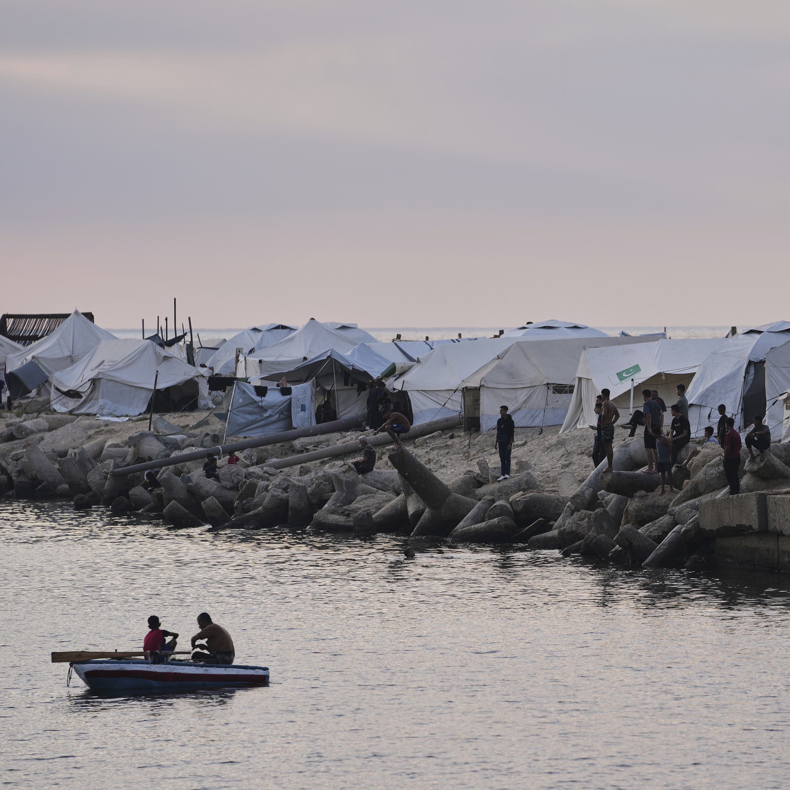 cover of episode A New Militia Emerges in Gaza, Backed By Israel