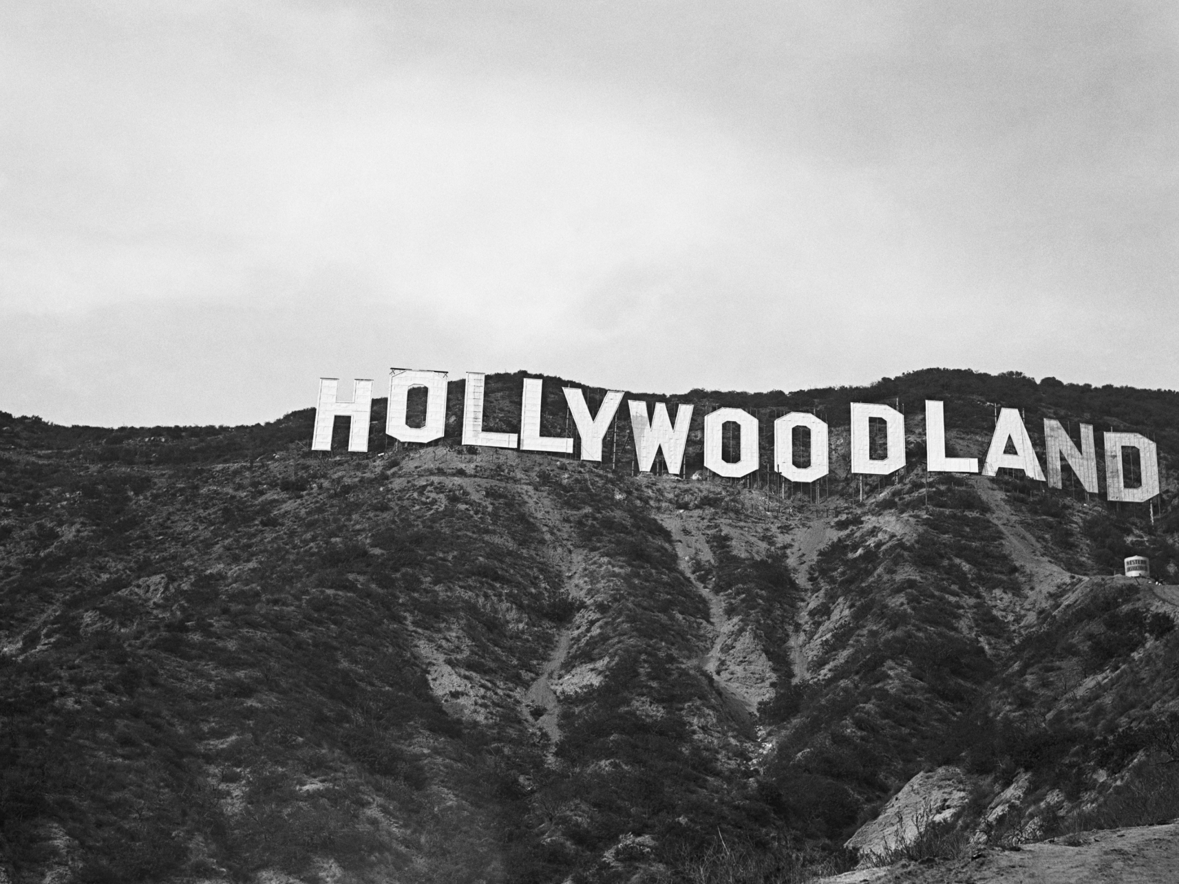 ahollywoodlandfig-cb6aba3acc2ca18baeeffc32c19a38efae387f4a.jpg