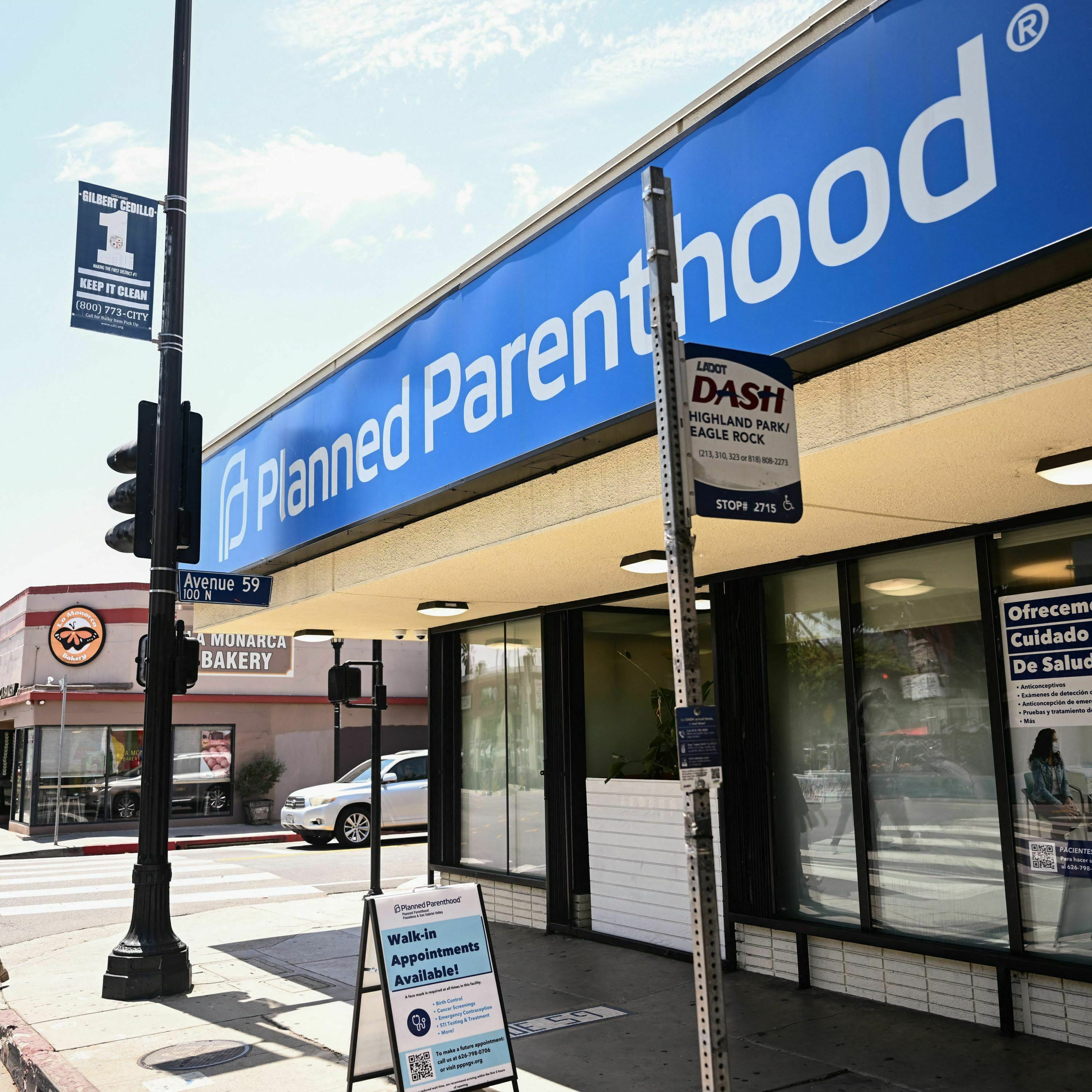 Judge rules Trump admin can't block payments to Planned Parenthood