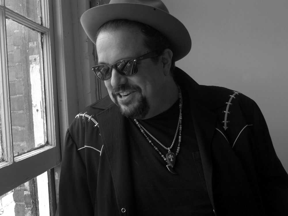 Raul Malo Shows His Range On ‘Sinners And Saints’ : NPR