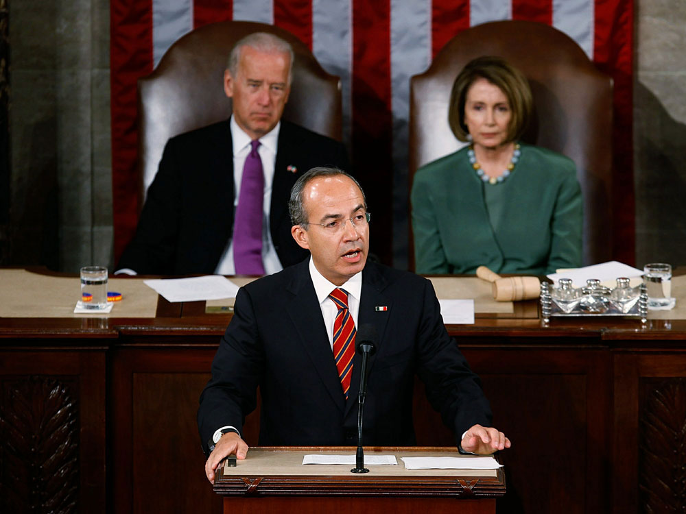 Mexican President Felipe Calderon addresses a joint meeting of the U.S. Congress on Thursday. (Getty Images)