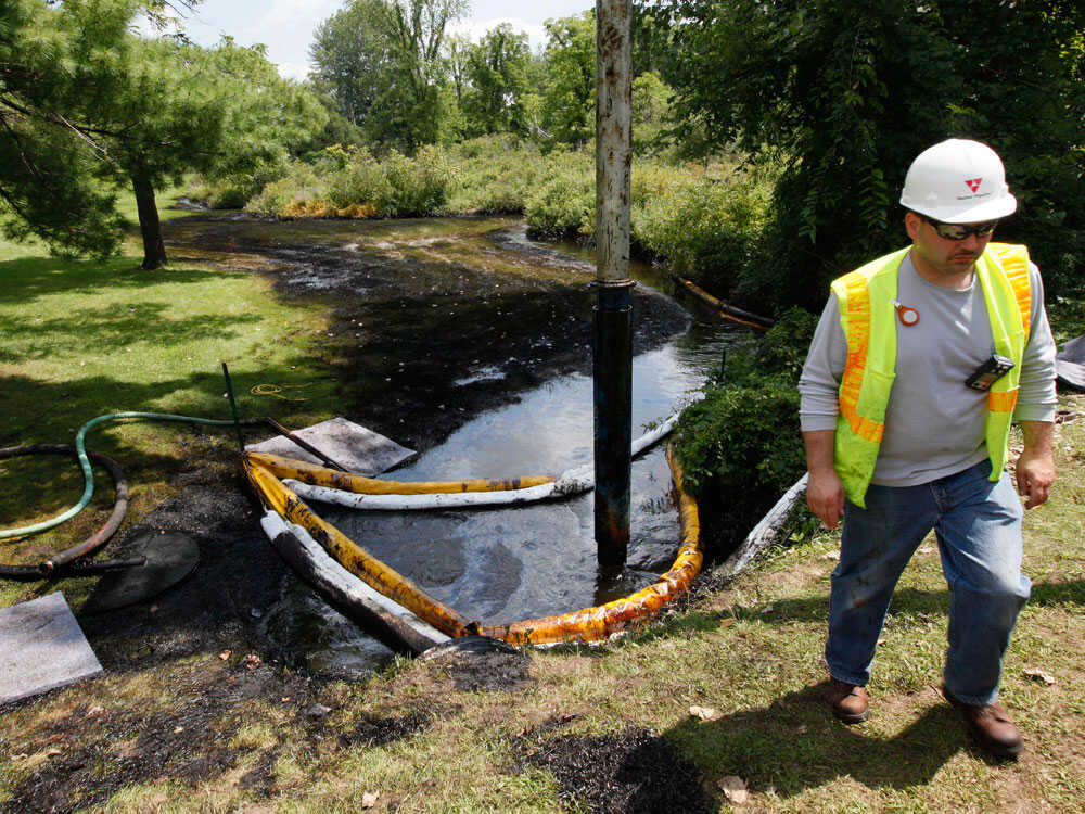 Broken Michigan Oil Pipeline To Stay Shut For Now NPR