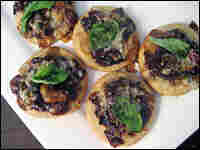 Grape-Gorgonzola Pizzettes